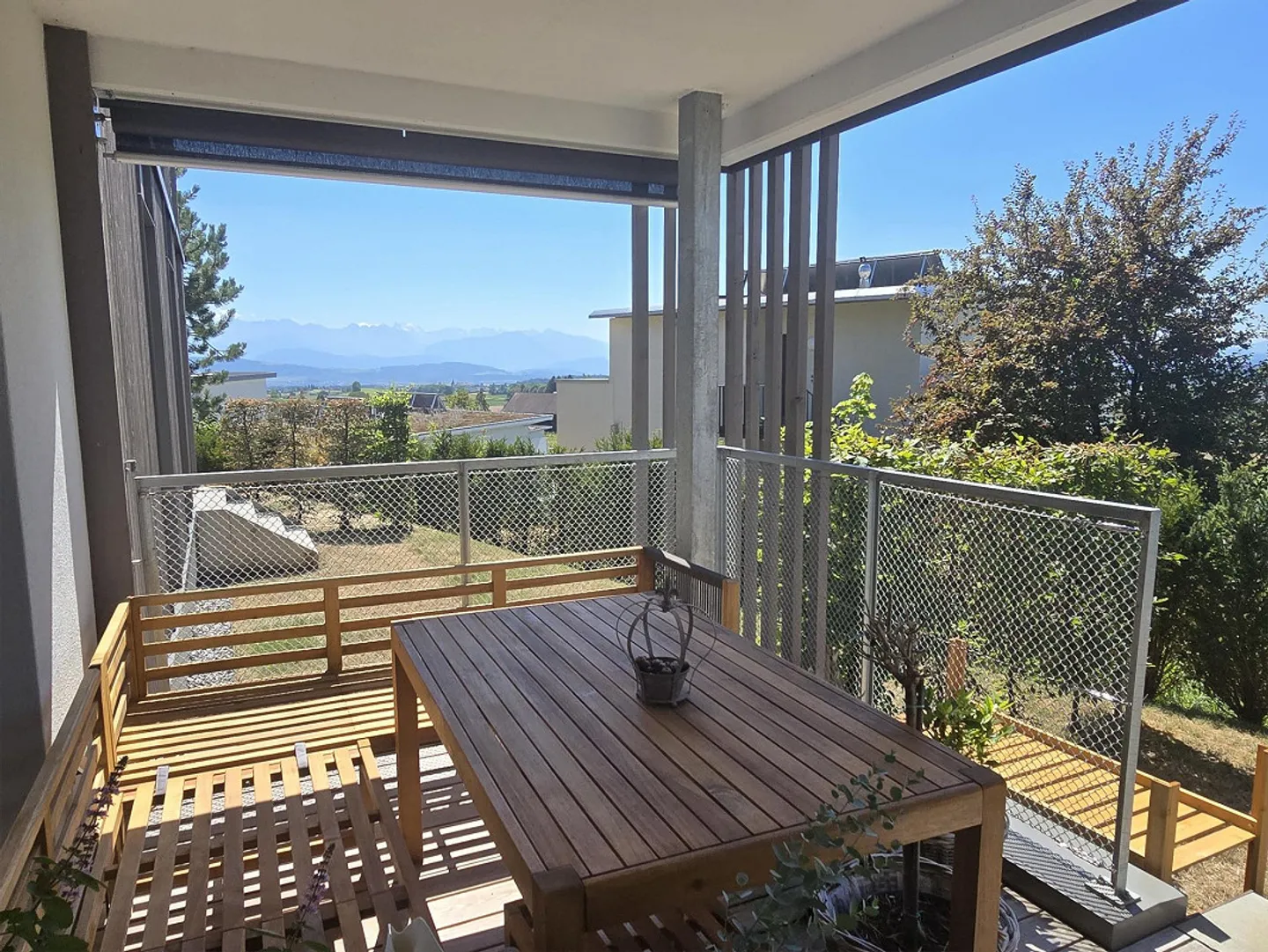 Appartement moderne de 2,5 pièces avec loggia et espace de jardin - Photo 5 sur 15