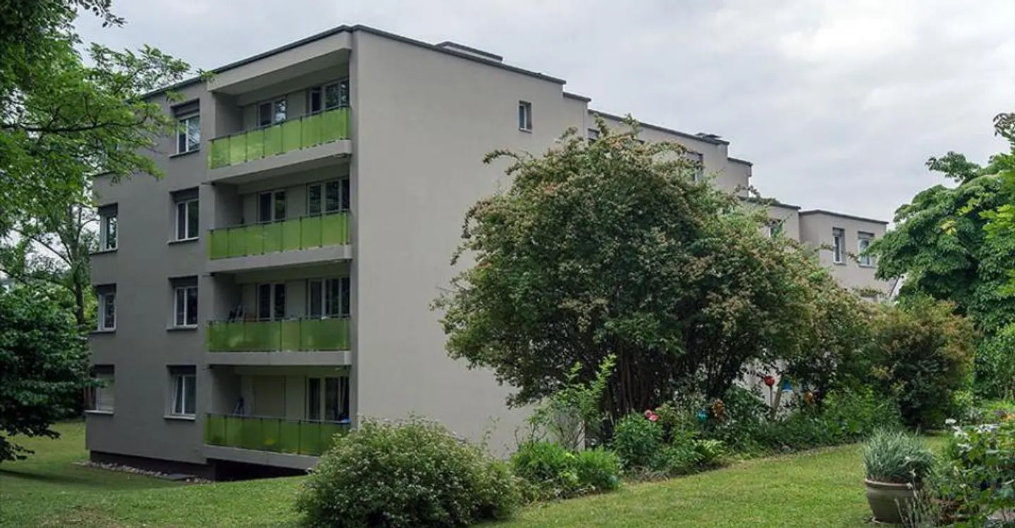 Appartamento luminoso e moderno a Binningen - Foto 1 di 12