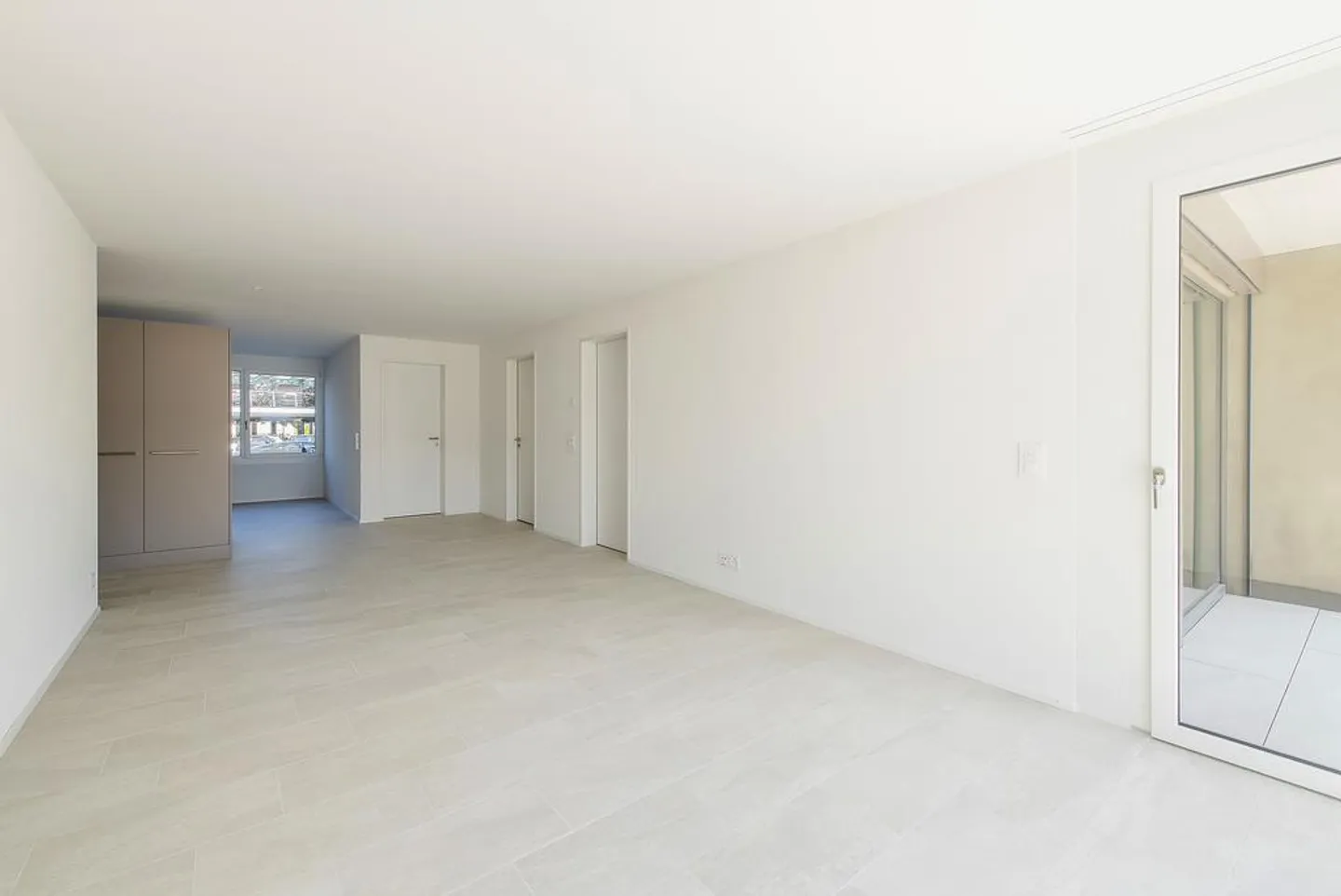 appartamento moderno di 3,5 stanze con area giardino nel complesso residenziale al parco - Foto 7 di 8