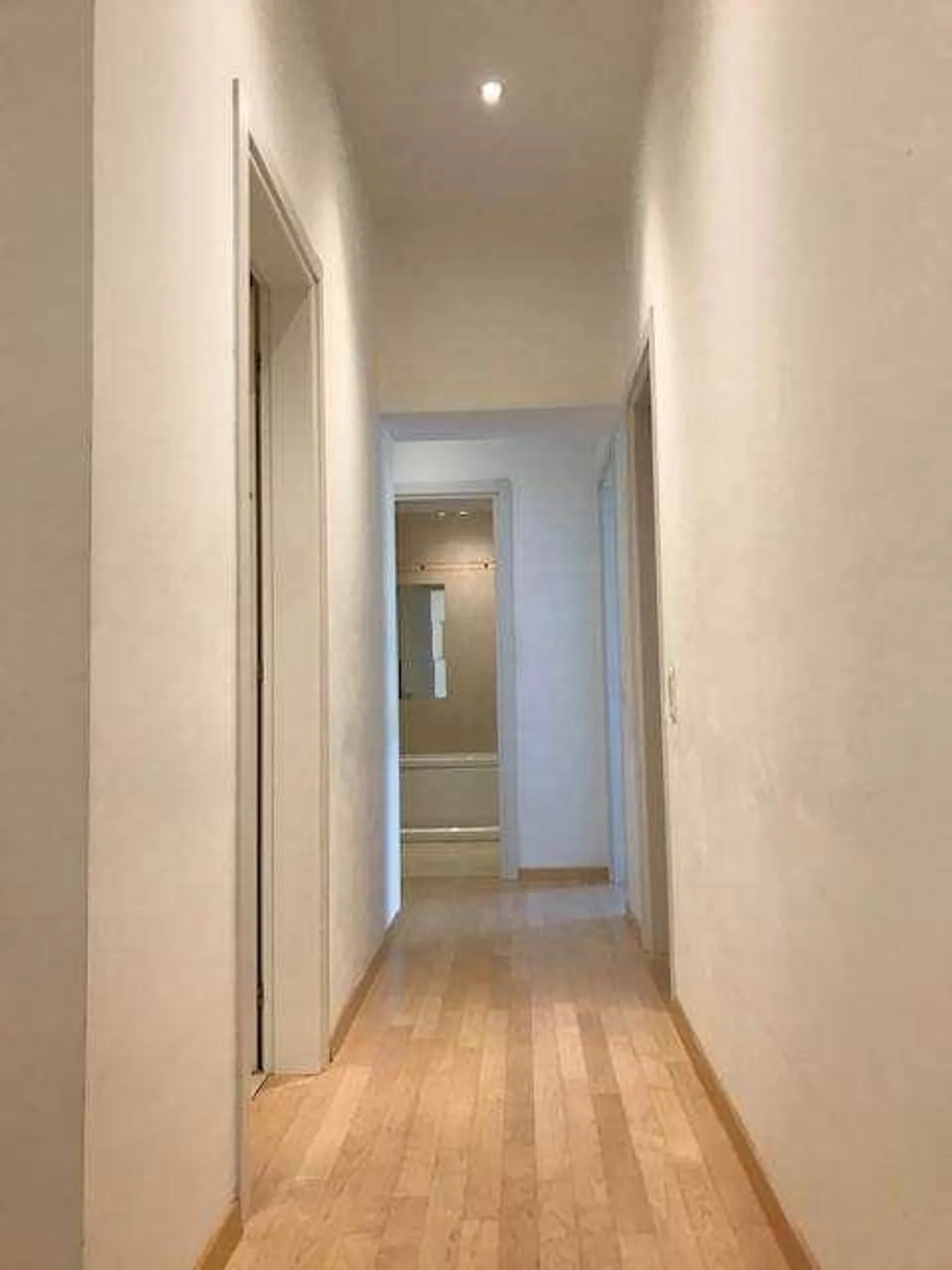 Elegante appartamento 3,5 locali al lago - Foto 8 di 13