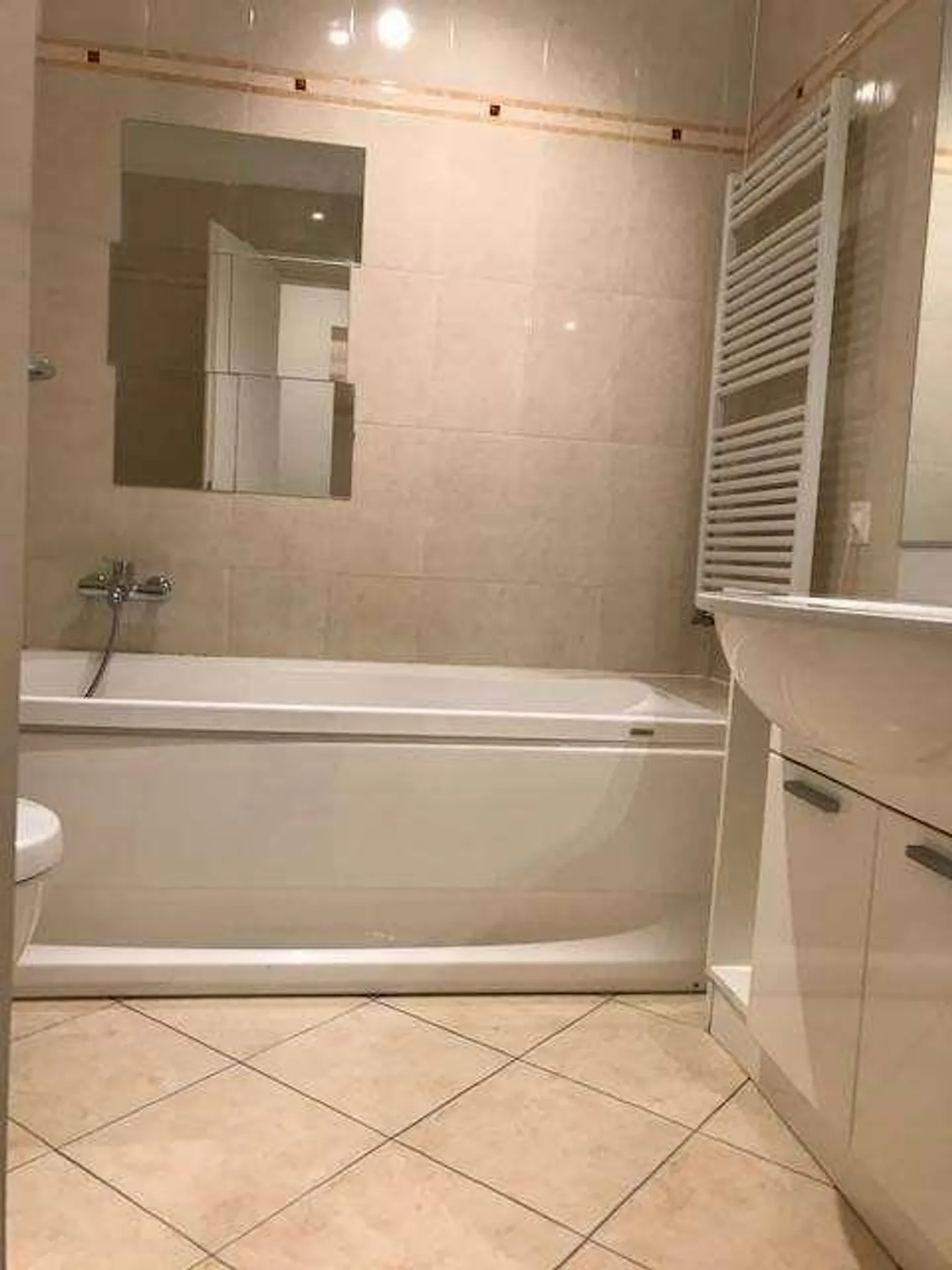 Elegante appartamento 3,5 locali al lago - Foto 11 di 13