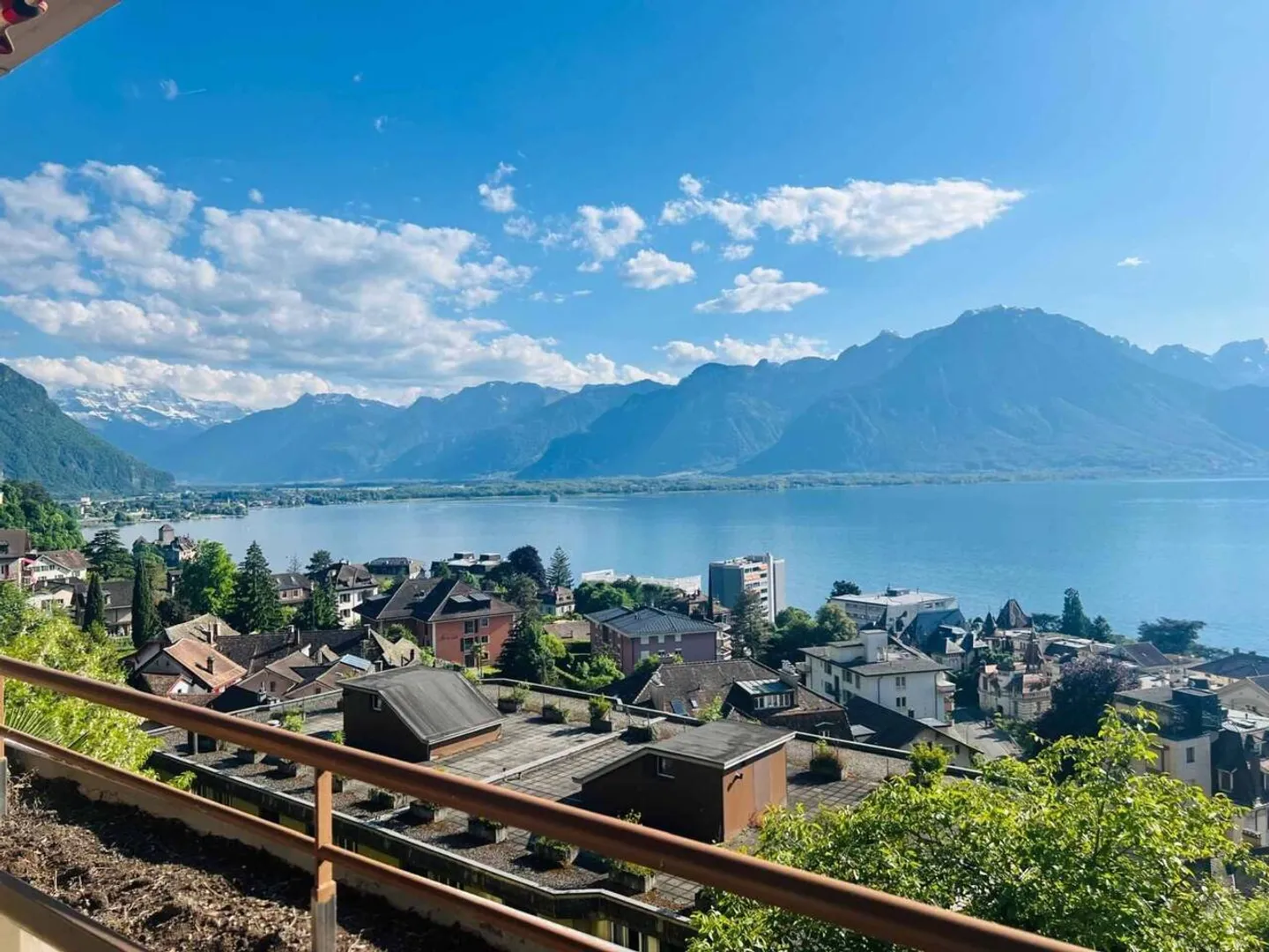 Grand appartement de 4,5 pièces avec vue panoramique - Photo 3 sur 7