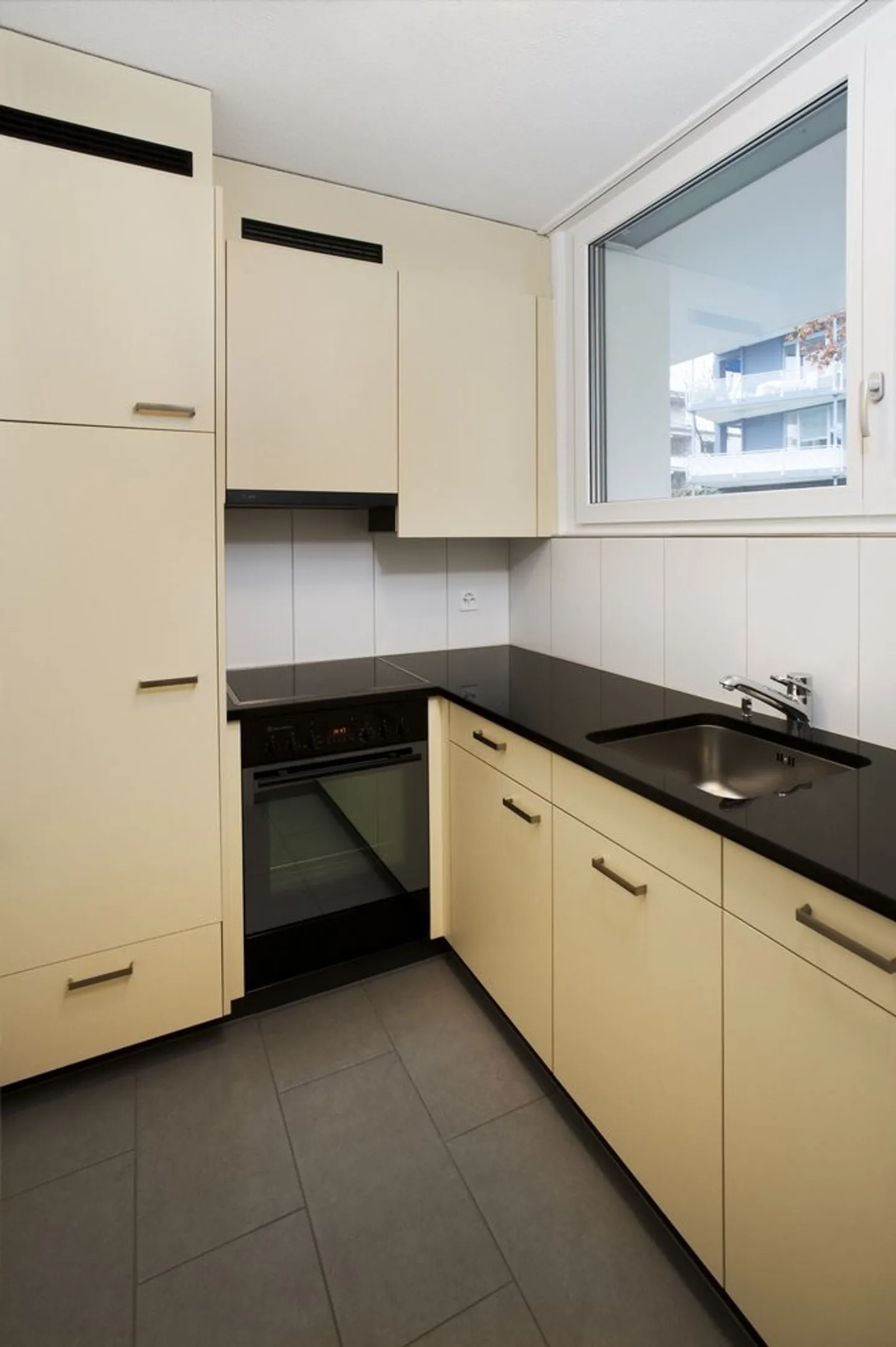 Charming Studio Apartment in Zurich - Photo 2 of 4