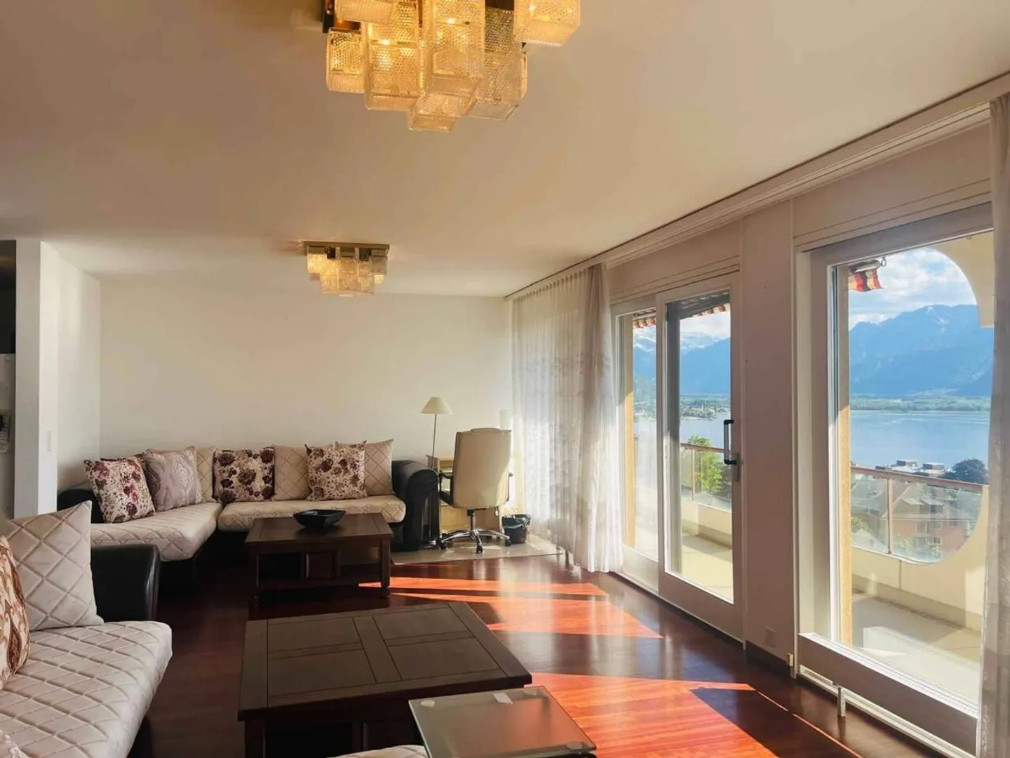 Grand appartement de 4,5 pièces avec vue panoramique - Photo 5 sur 7