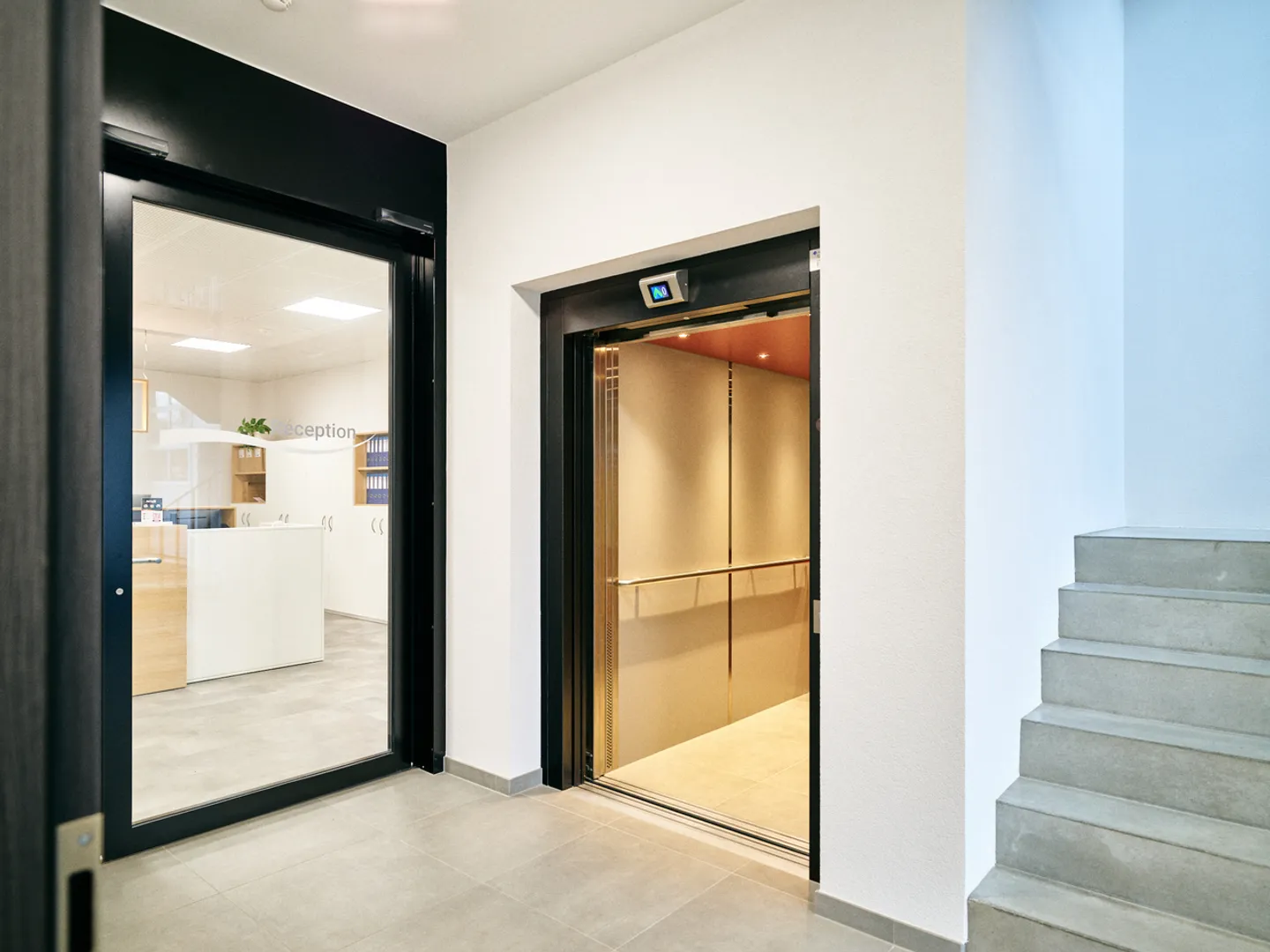 New offices of 130 m2 in the center of Romandy, Siviriez - Photo 3 of 11