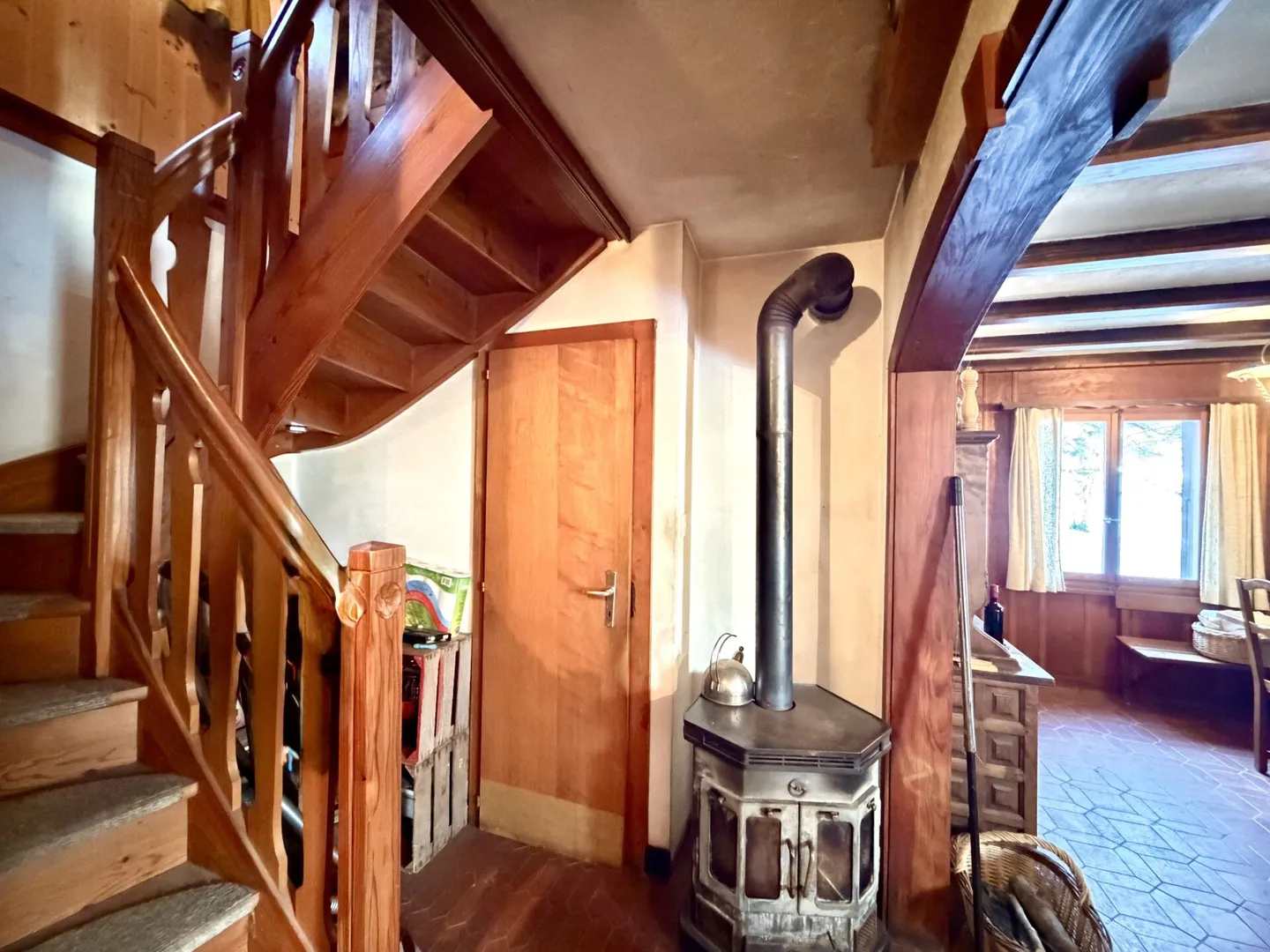 Chalet de 5.5 pièces avec grande parcelle de 2564 m2 - Photo 13 sur 21