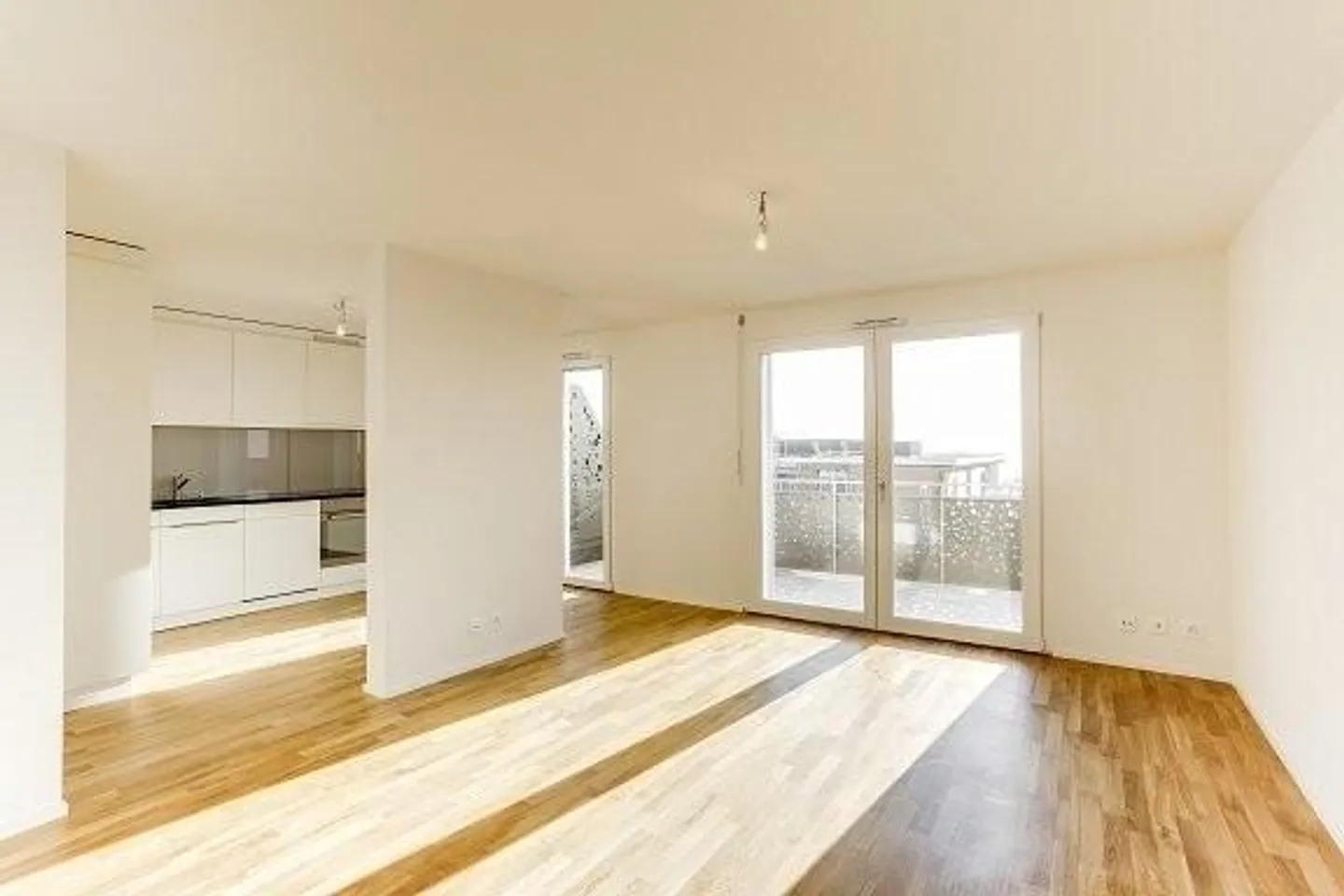 Live in a quiet accommodation - Photo 2 of 6