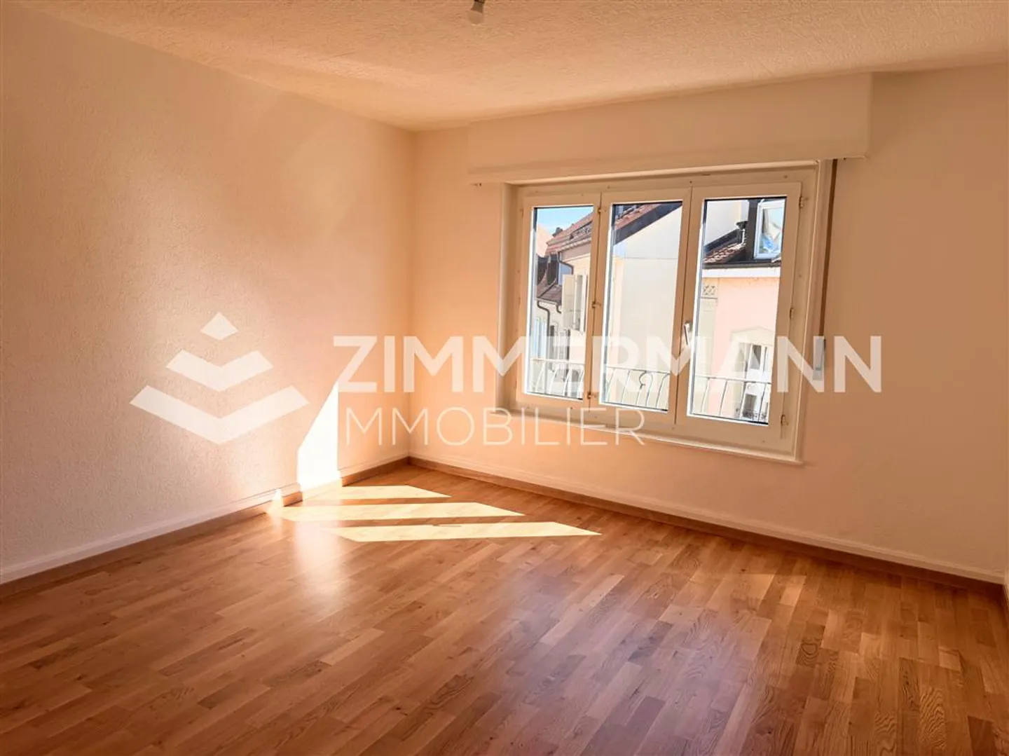 Charming 3.5-Room Apartment - Photo 3 of 4