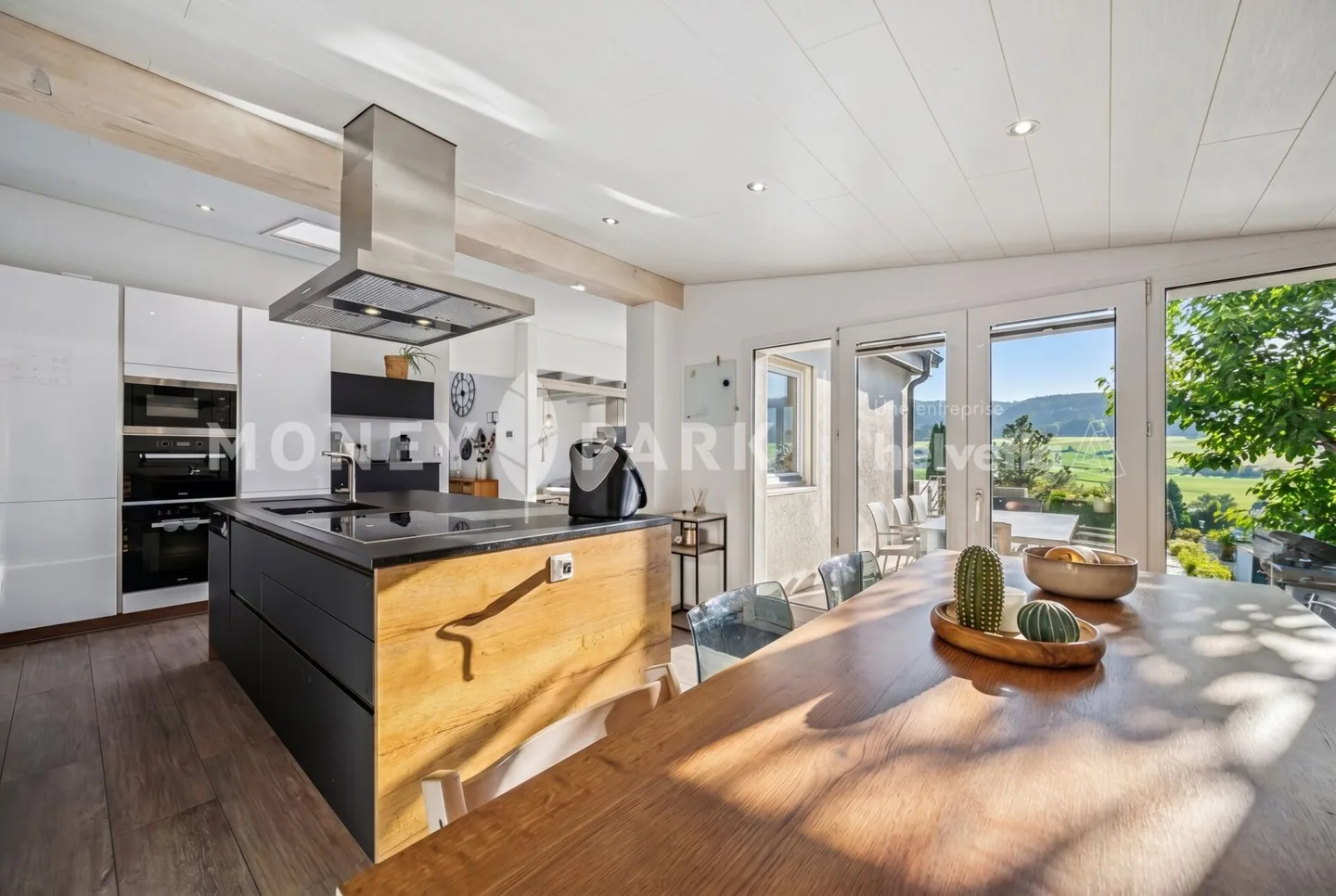 Maison individuelle de 5.5 pièces offrant une magnifique vue à Fontenais - Photo 4 sur 12