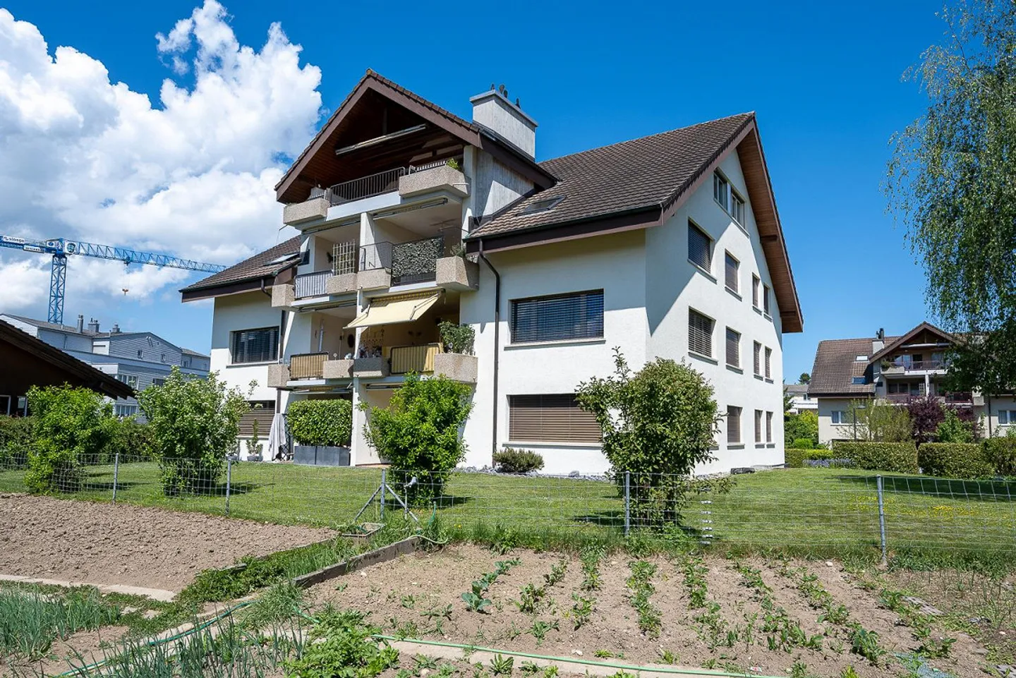Charming 4.5-room attic apartment in Niederuzwil - Photo 2 of 24