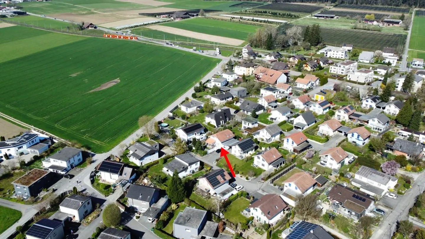Maison spacieuse de 4,5 pièces avec jardin d'hiver - Photo 4 sur 16