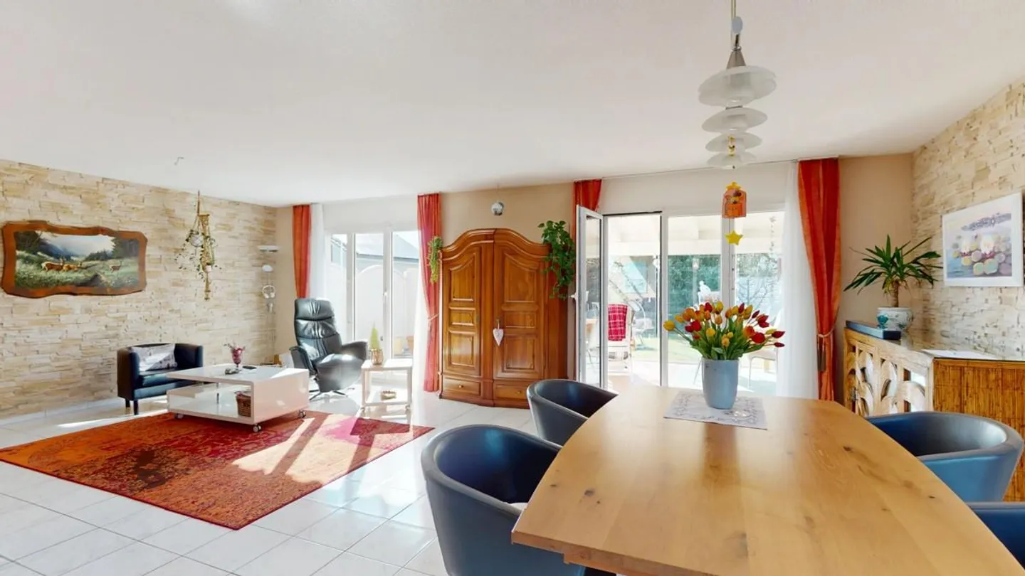 Maison spacieuse de 4,5 pièces avec jardin d'hiver - Photo 6 sur 16