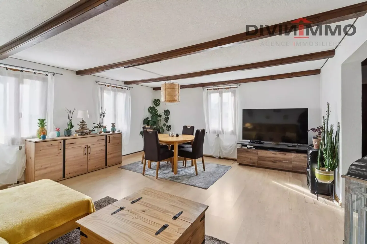 Incantevole appartamento con 4 camere da letto a Erde, Svizzera - Foto 5 di 10