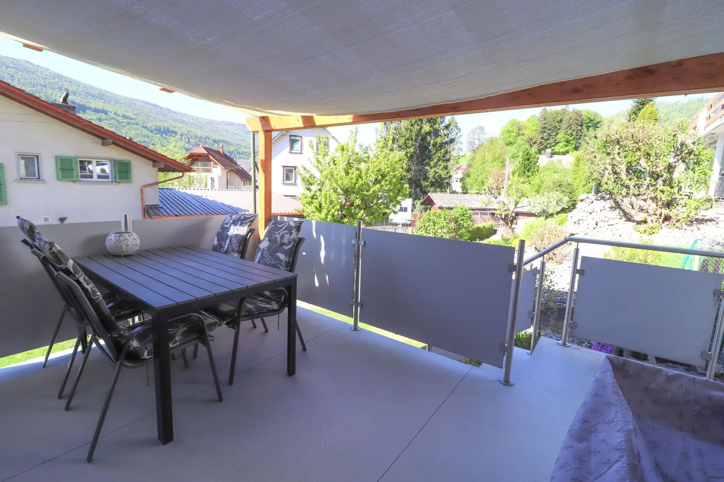 Casa indipendente di 5 stanze sulla pendenza soleggiata di Welschenrohr - Foto 12 di 15