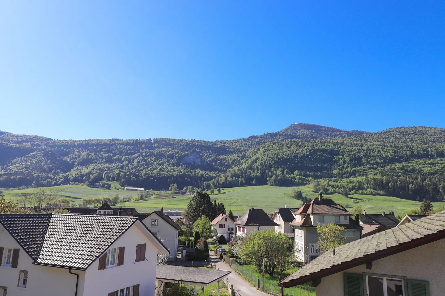 Casa indipendente di 5 stanze sulla pendenza soleggiata di Welschenrohr - Foto 14 di 15