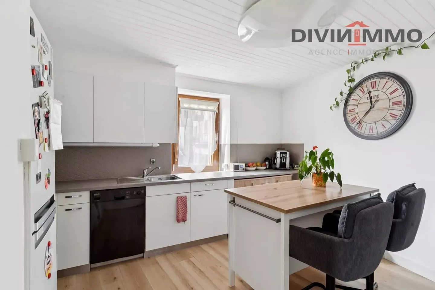 Incantevole appartamento con 4 camere da letto a Erde, Svizzera - Foto 7 di 10