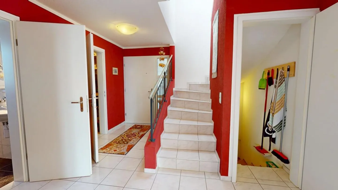 Maison spacieuse de 4,5 pièces avec jardin d'hiver - Photo 11 sur 16