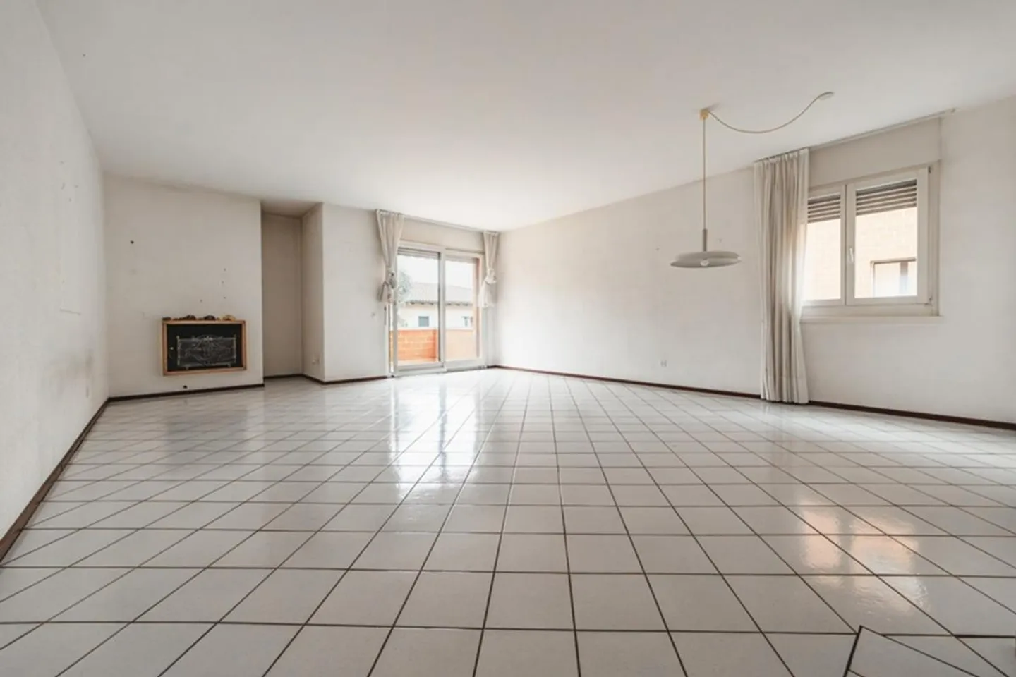 Maison jumelée de 5 pièces - Photo 3 sur 5