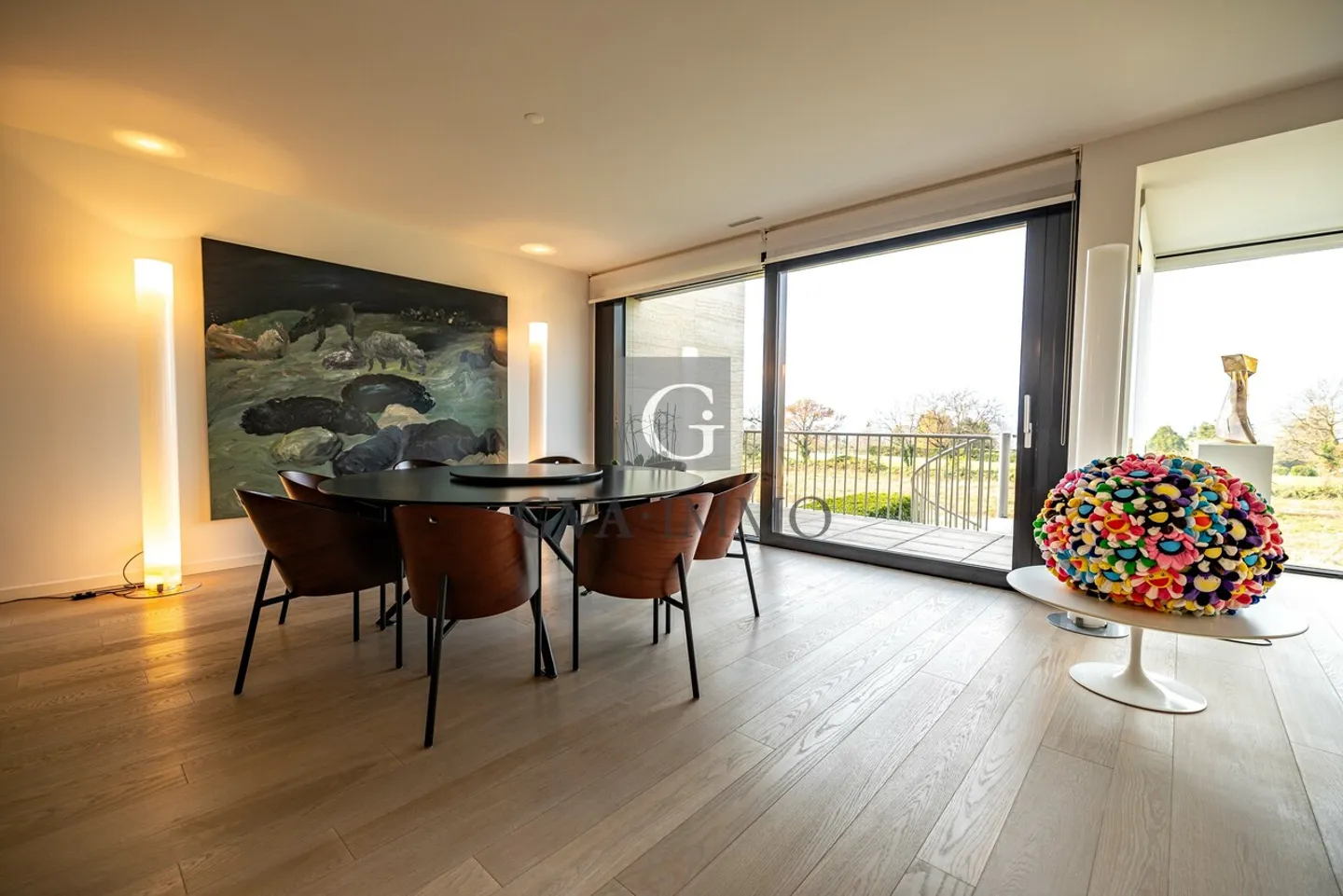 Wunderschöne moderne Wohnung mit Panoramablick auf die Landschaft - Foto 2 von 8