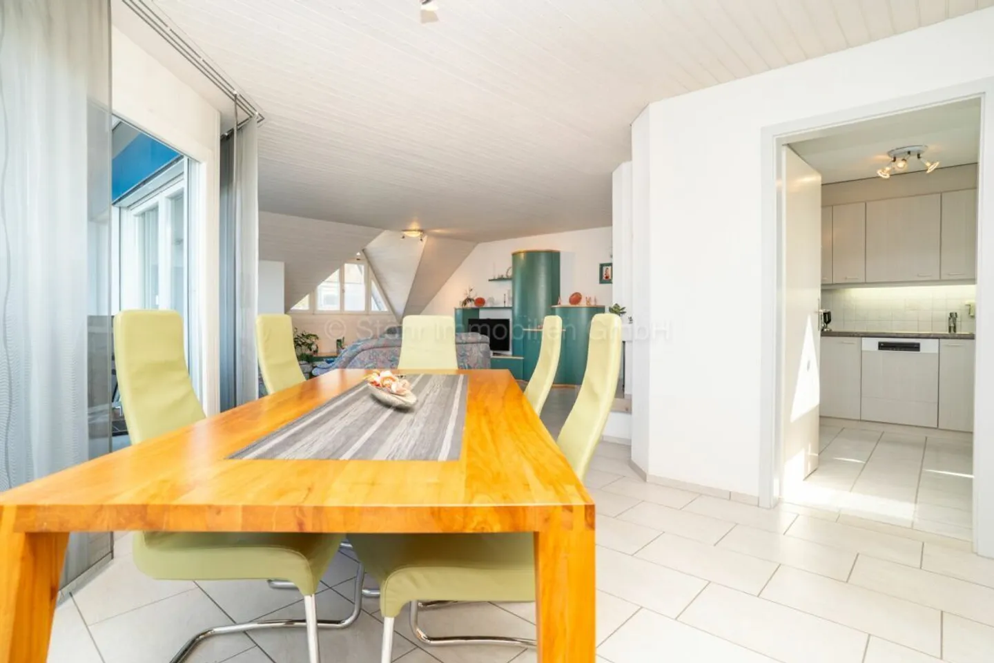 Charming 5½-Room Attic Apartment - Photo 15 of 20