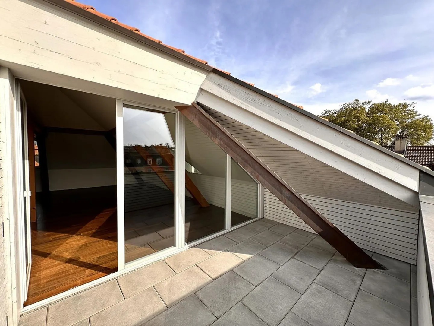 Vivre à Breitsch : Magnifique appartement en attique de 3,5 pièces avec loggia à louer - Photo 8 sur 8
