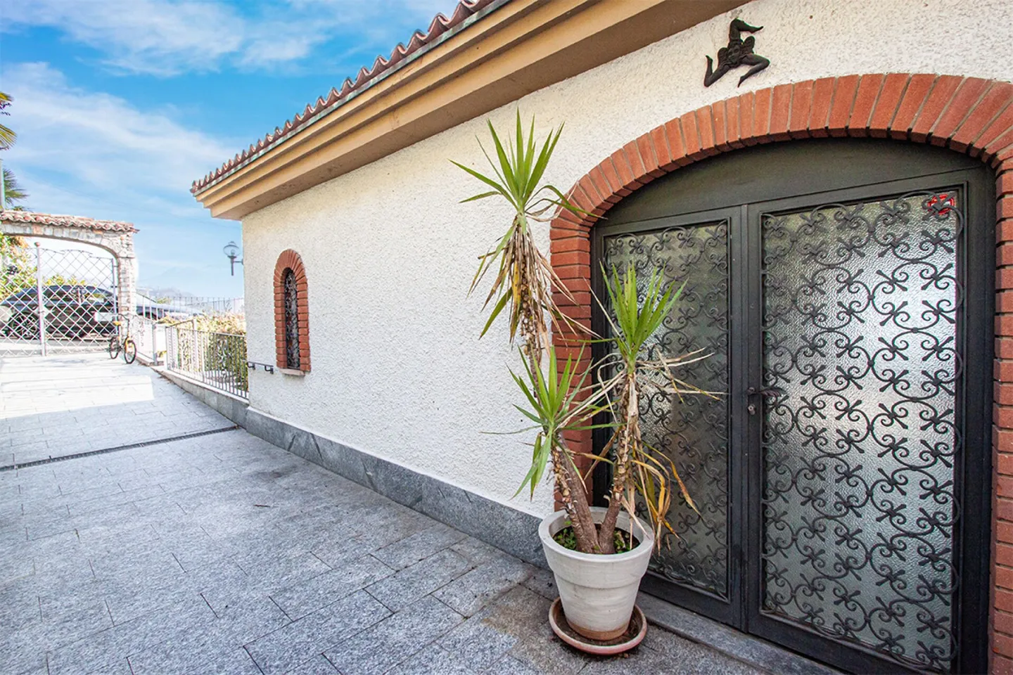 Splendide villa divisée en trois appartements indépendants - Photo 2 sur 17