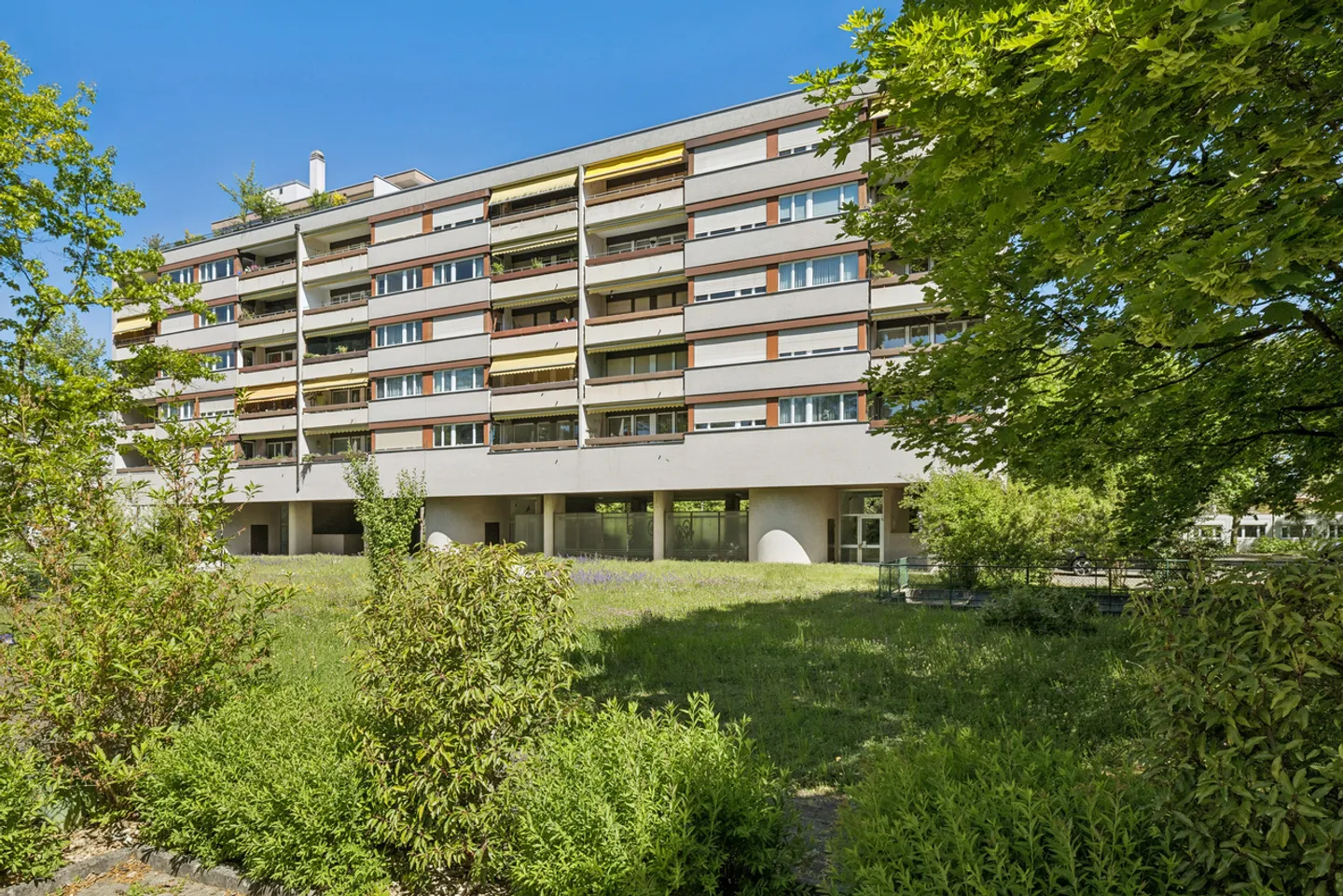 Appartement familial abordable à rénover complètement - en droit de construction - Photo 1 sur 6