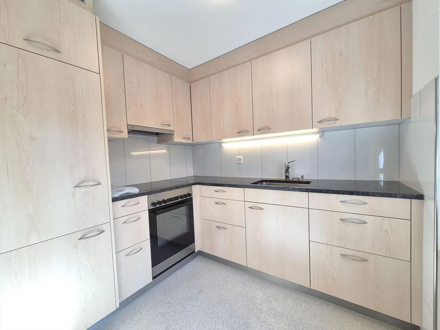 Cozy 1-room apartment in a quiet location - Photo 2 of 7