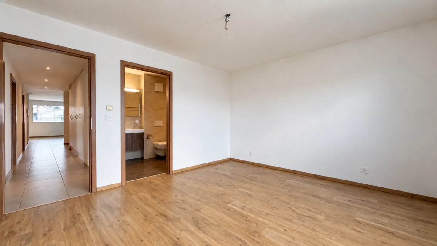 Appartamento in vendita - Foto 10 di 16