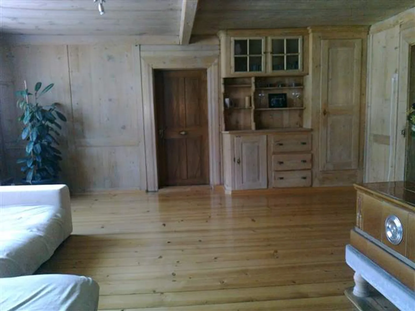 Cozy 3.5 Room Apartment with Lots of Wood - Photo 2 of 14
