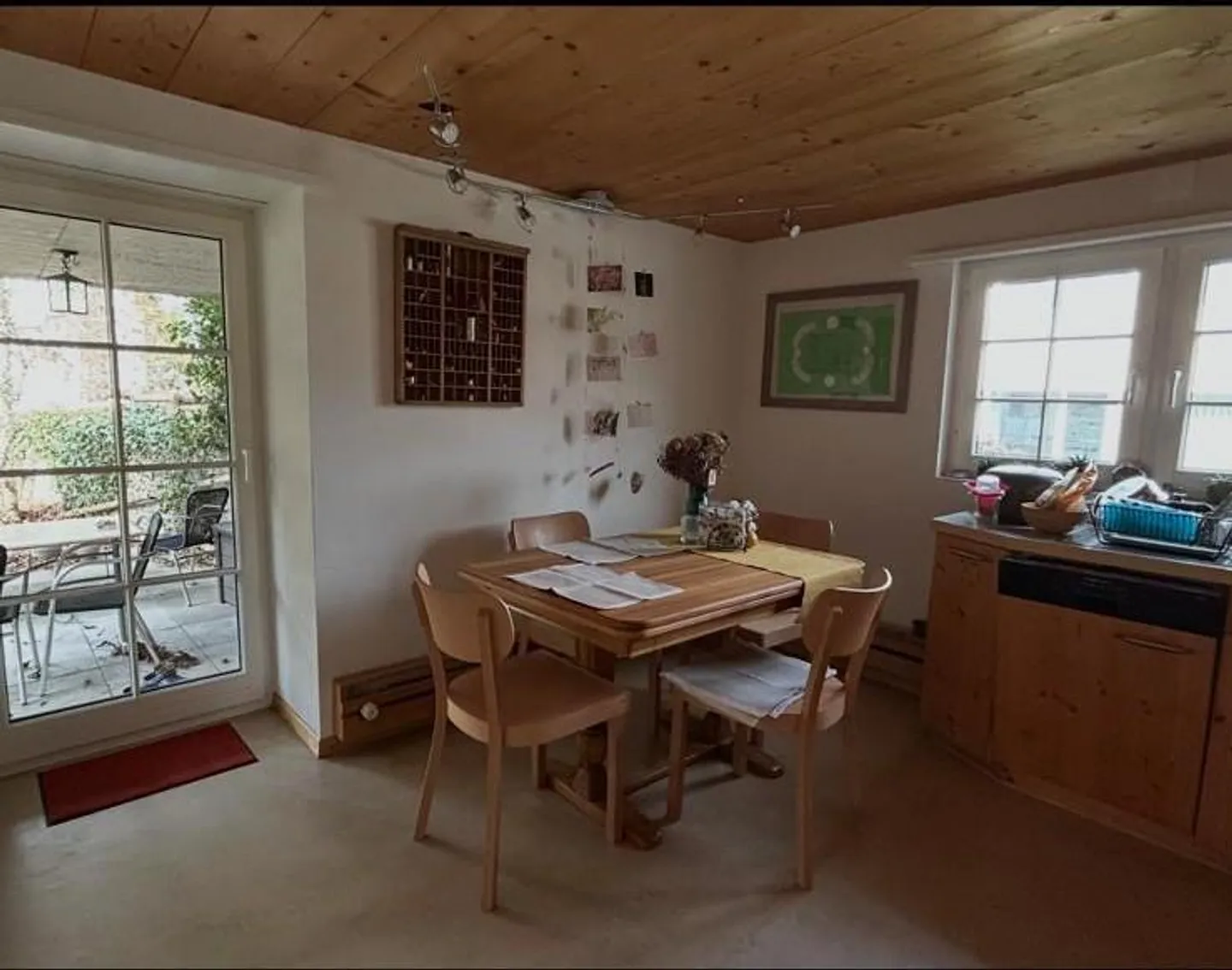 Cozy 3.5 Room Apartment with Lots of Wood - Photo 6 of 14