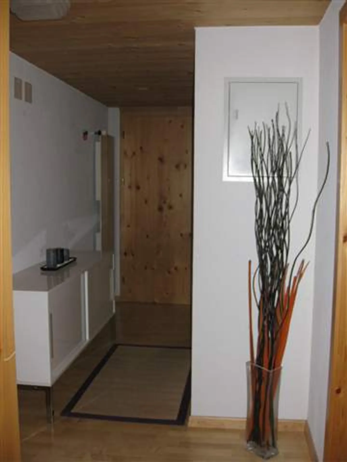 Cozy 3.5 Room Apartment with Lots of Wood - Photo 14 of 14