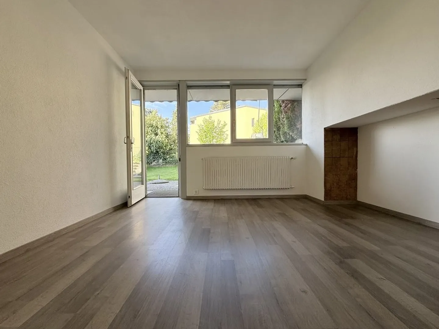 ROMONT - 3.5 rooms on the ground floor - Photo 3 of 7