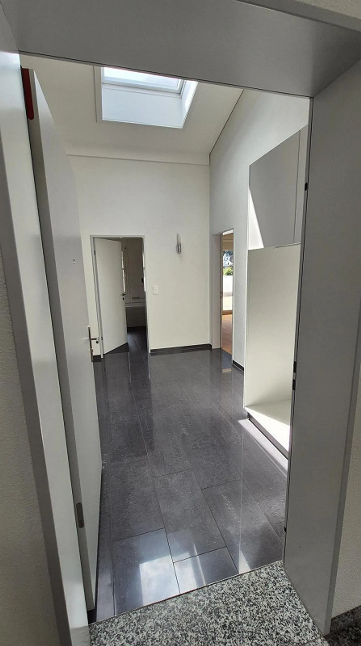 Appartamento attico attraente di 5,5 stanze - Foto 4 di 17
