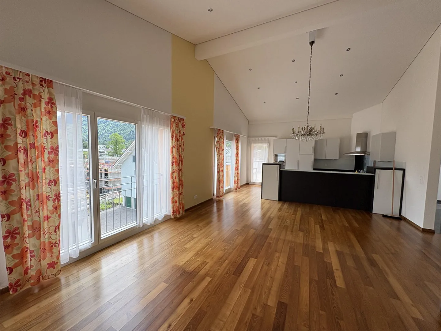 Appartamento attico attraente di 5,5 stanze - Foto 7 di 17