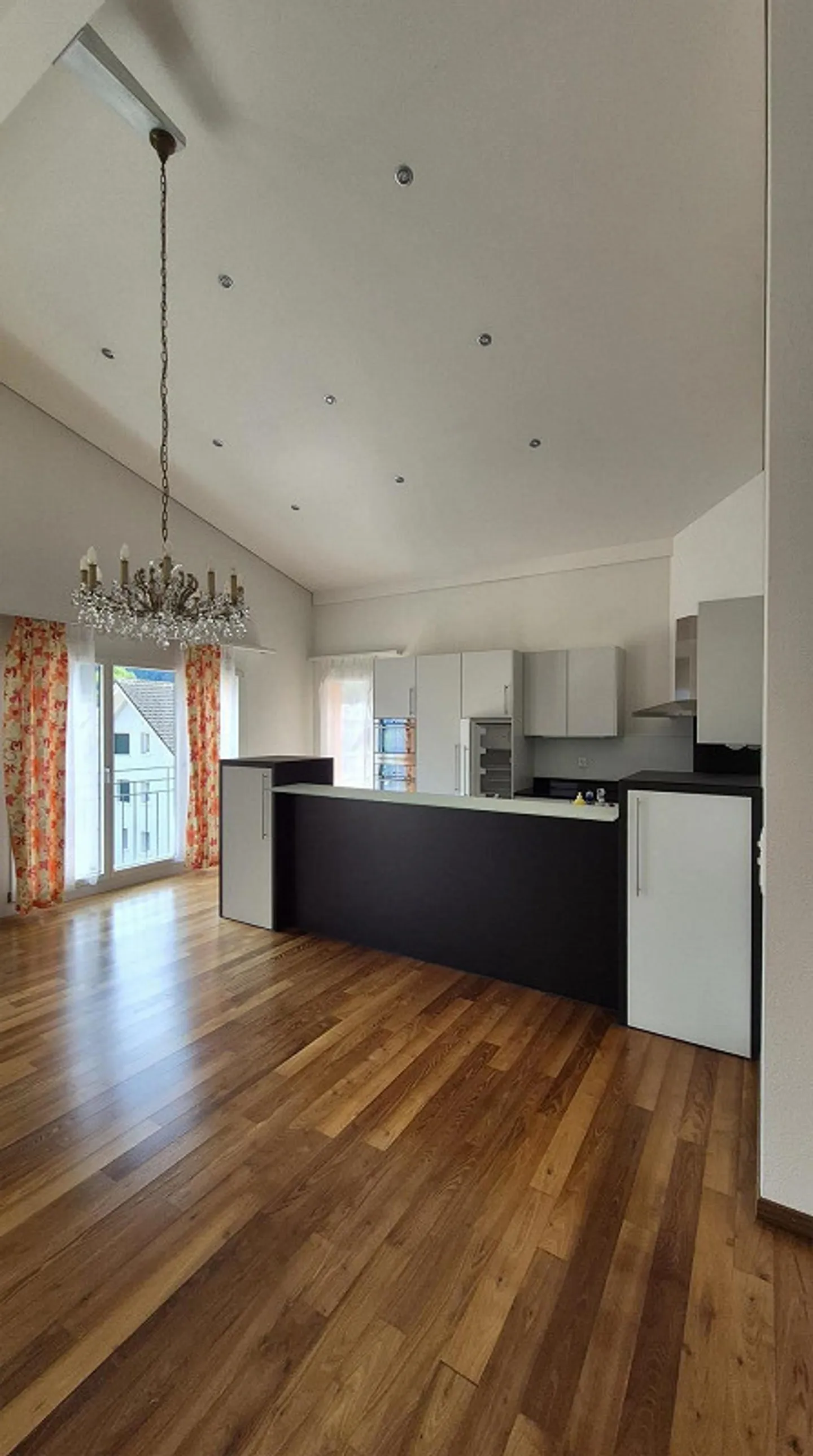 Appartamento attico attraente di 5,5 stanze - Foto 8 di 17