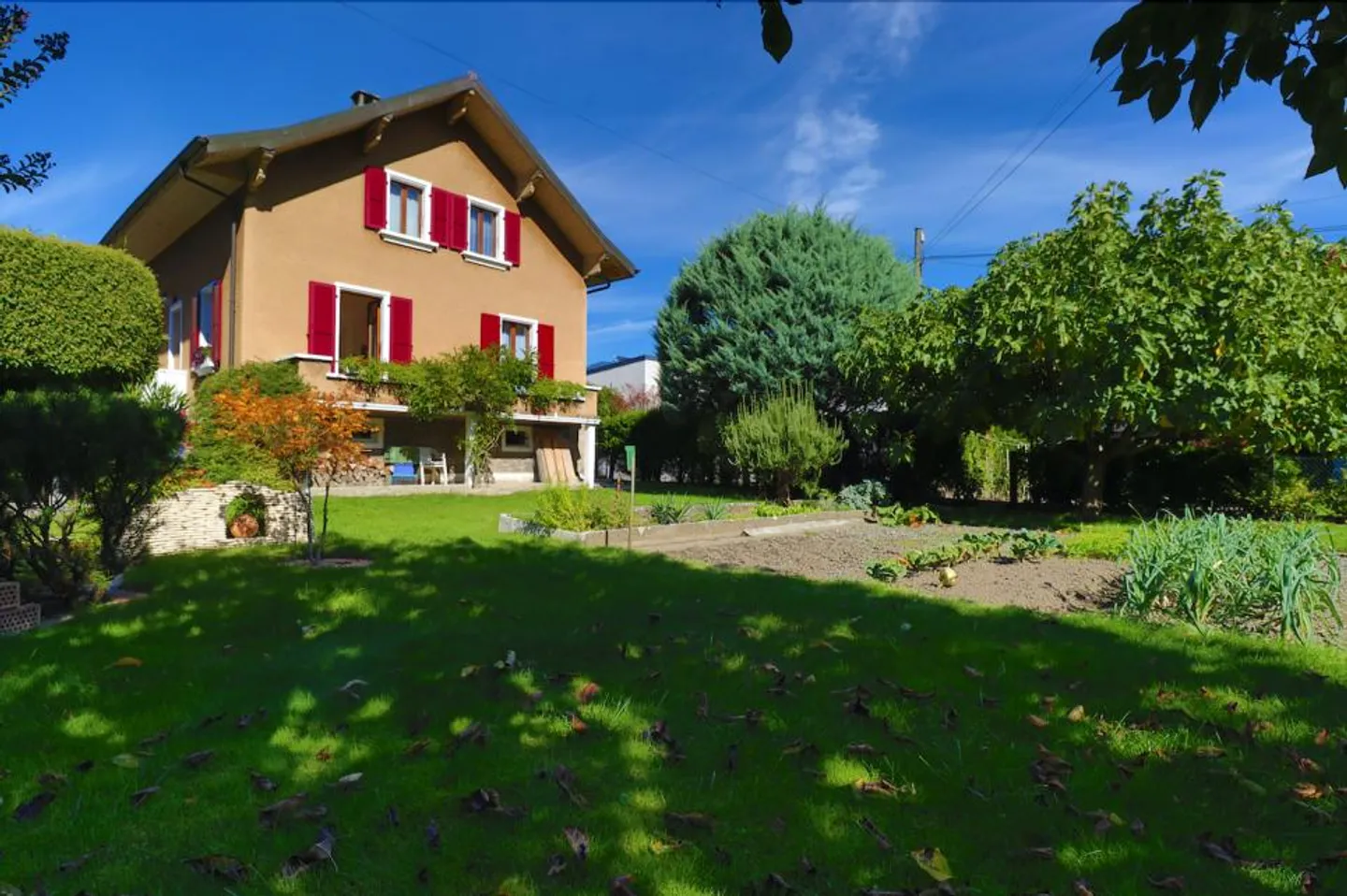 Casa affascinante in un quartiere tranquillo e vicino al centro - Foto 1 di 13