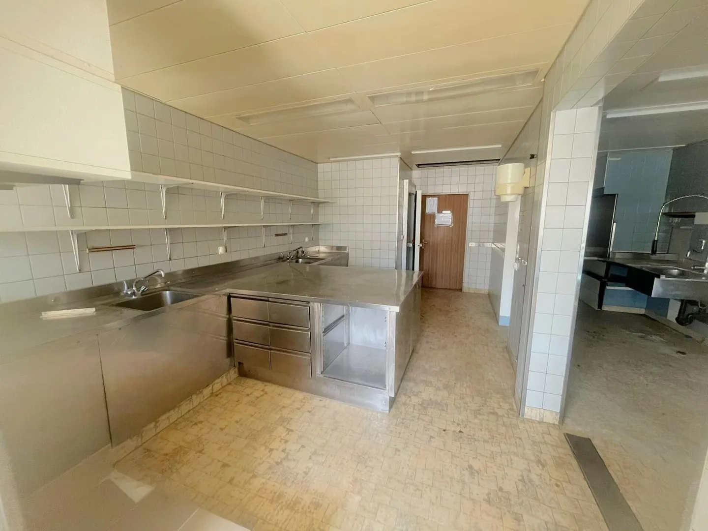 10,200m² Large Investment with Vision - Property with Preliminary Project! - Photo 20 of 24