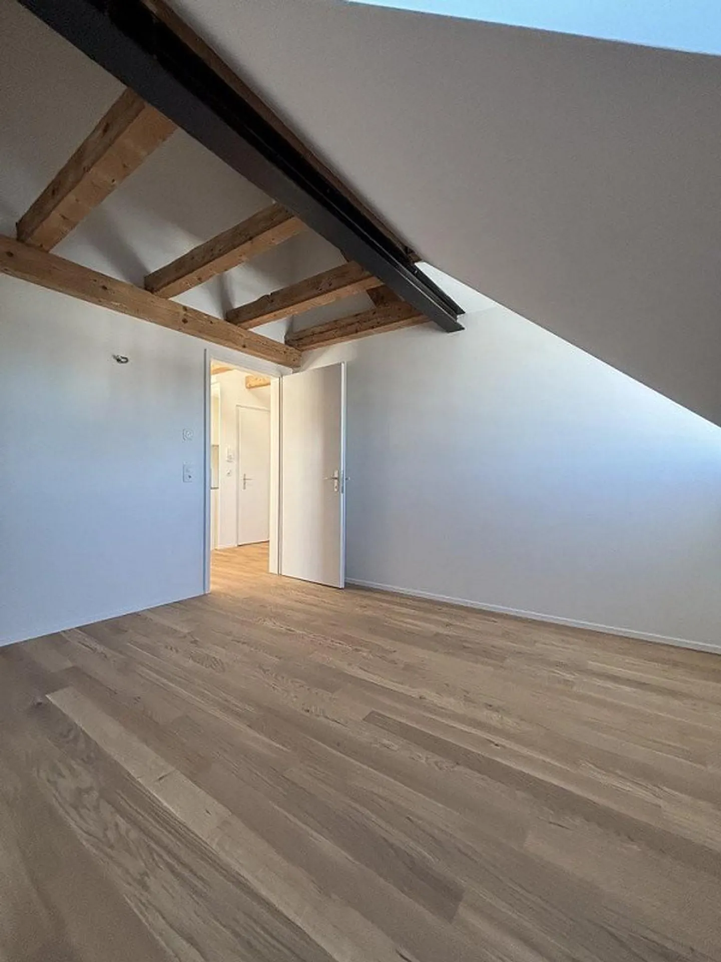 Freshly renovated gem in the popular Länggass district - Photo 7 of 9
