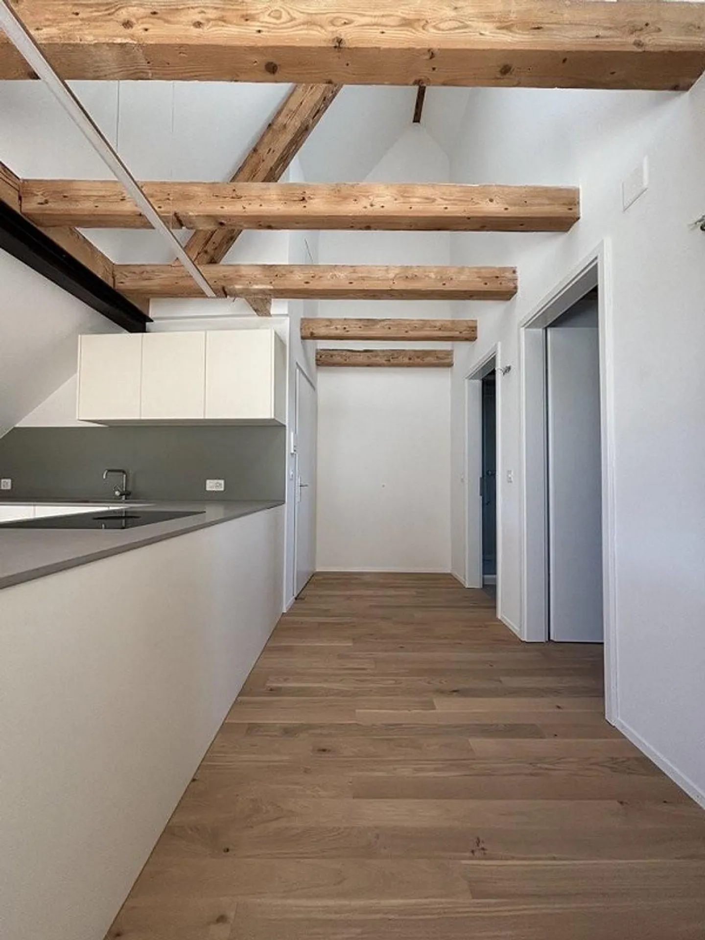 Freshly renovated gem in the popular Länggass district - Photo 8 of 9