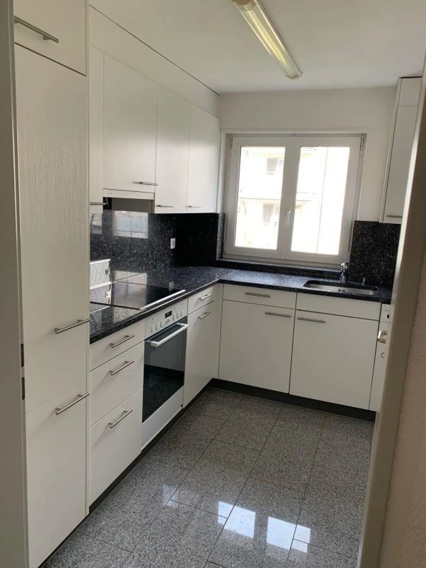Appartamento in affitto - Foto 2 di 12