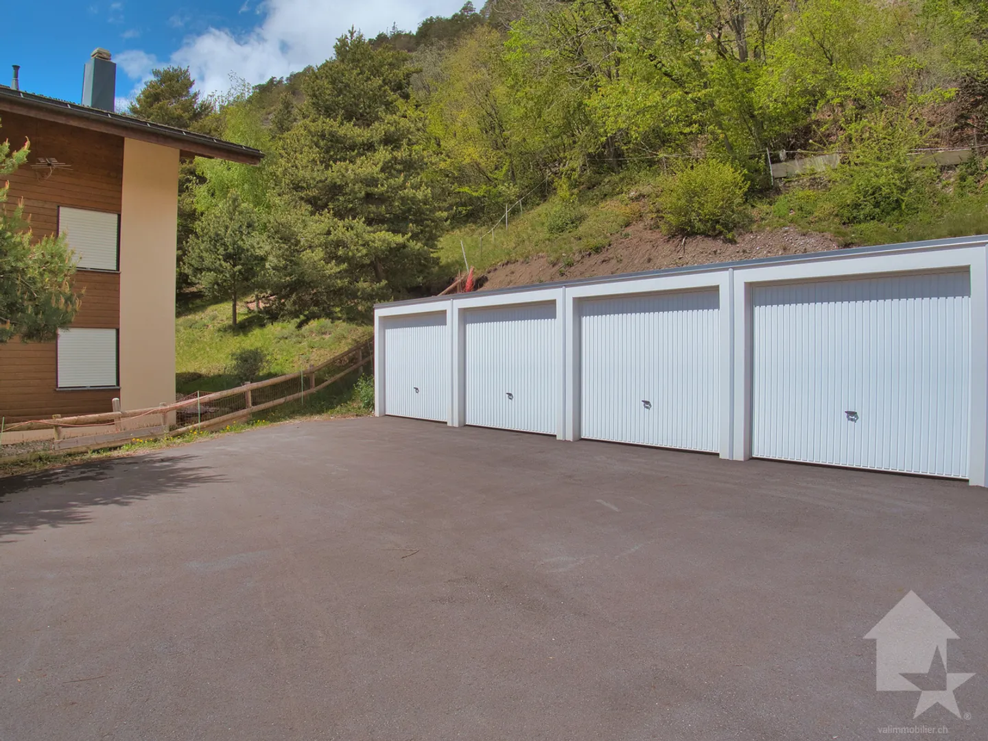 1 Garagenbox zu verkaufen 1 km über Varen - Foto 2 von 3