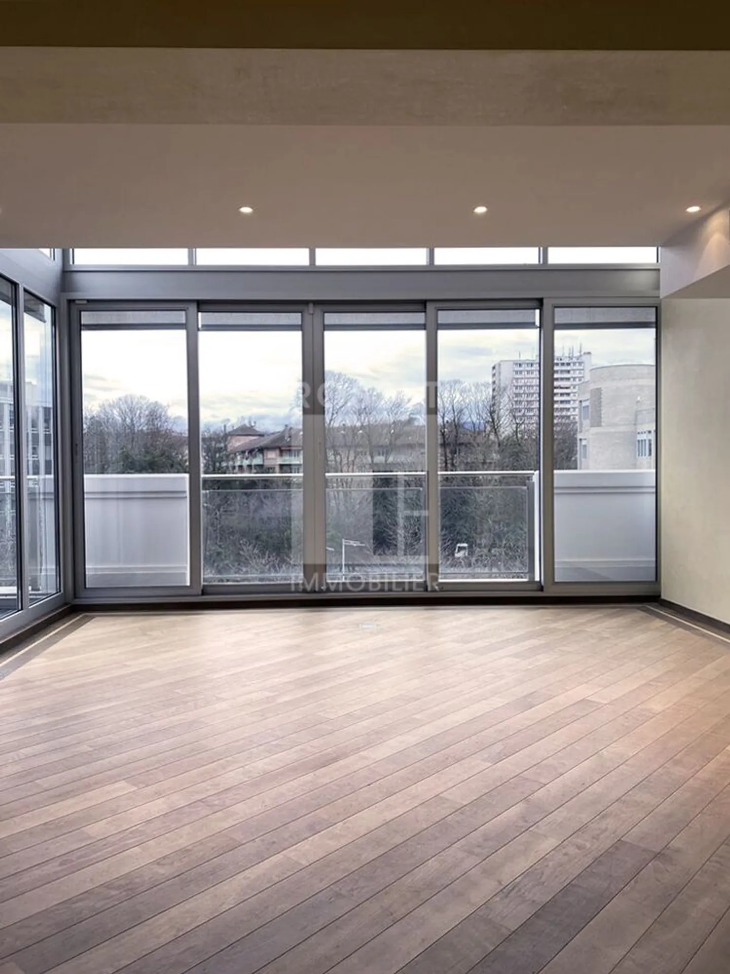 OPPORTUNITÀ DA COGNERE Appartamento 5 locali al 6° piano - ca. 127 m2 con fascino - Foto 2 di 10