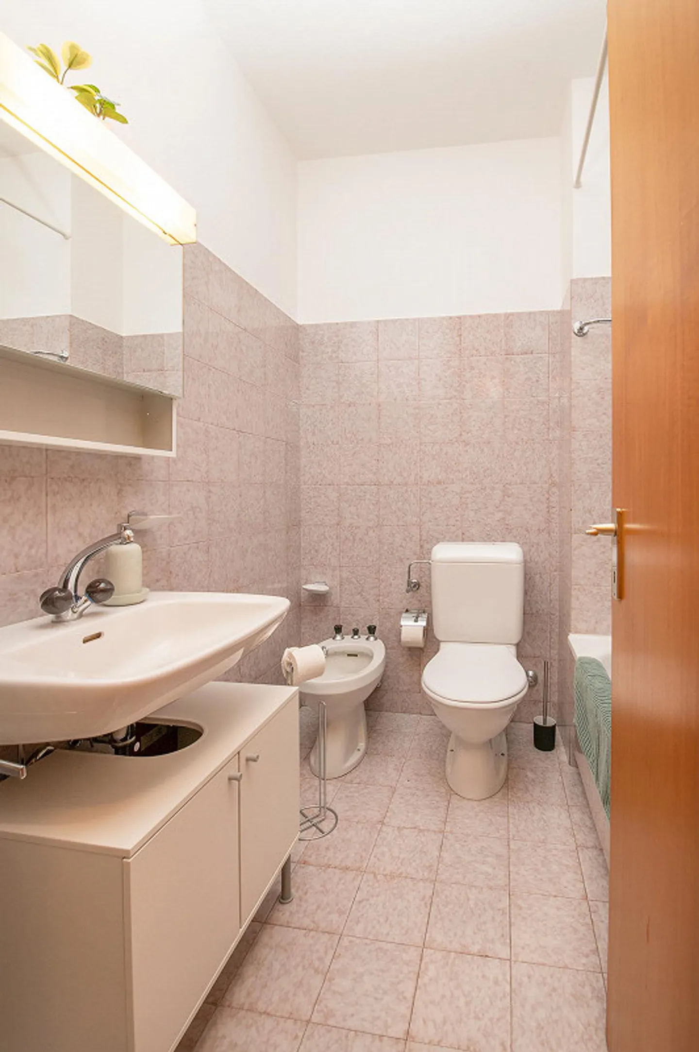 Charmante 2,5-Zimmer-Wohnung mit Balkon und Panoramablick in Lugano - Foto 6 von 6