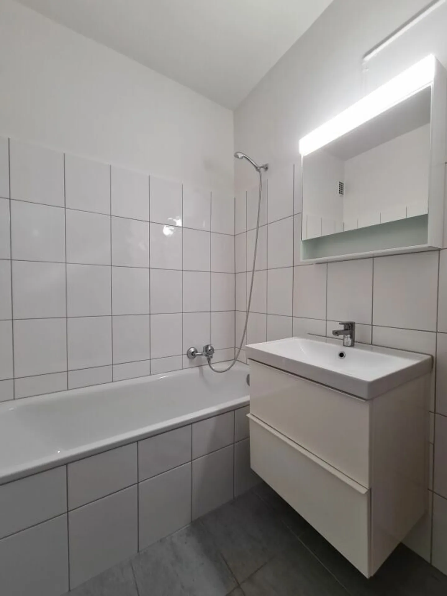 Appartamento 4 locali - Foto 7 di 9