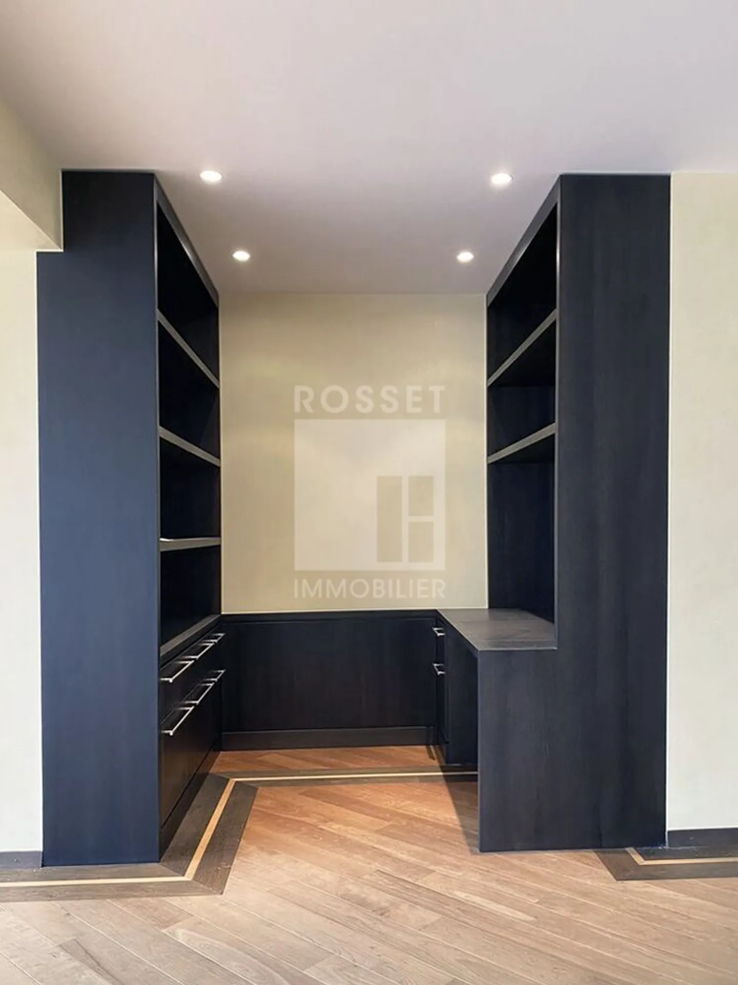 OPPORTUNITÀ DA COGNERE Appartamento 5 locali al 6° piano - ca. 127 m2 con fascino - Foto 6 di 10