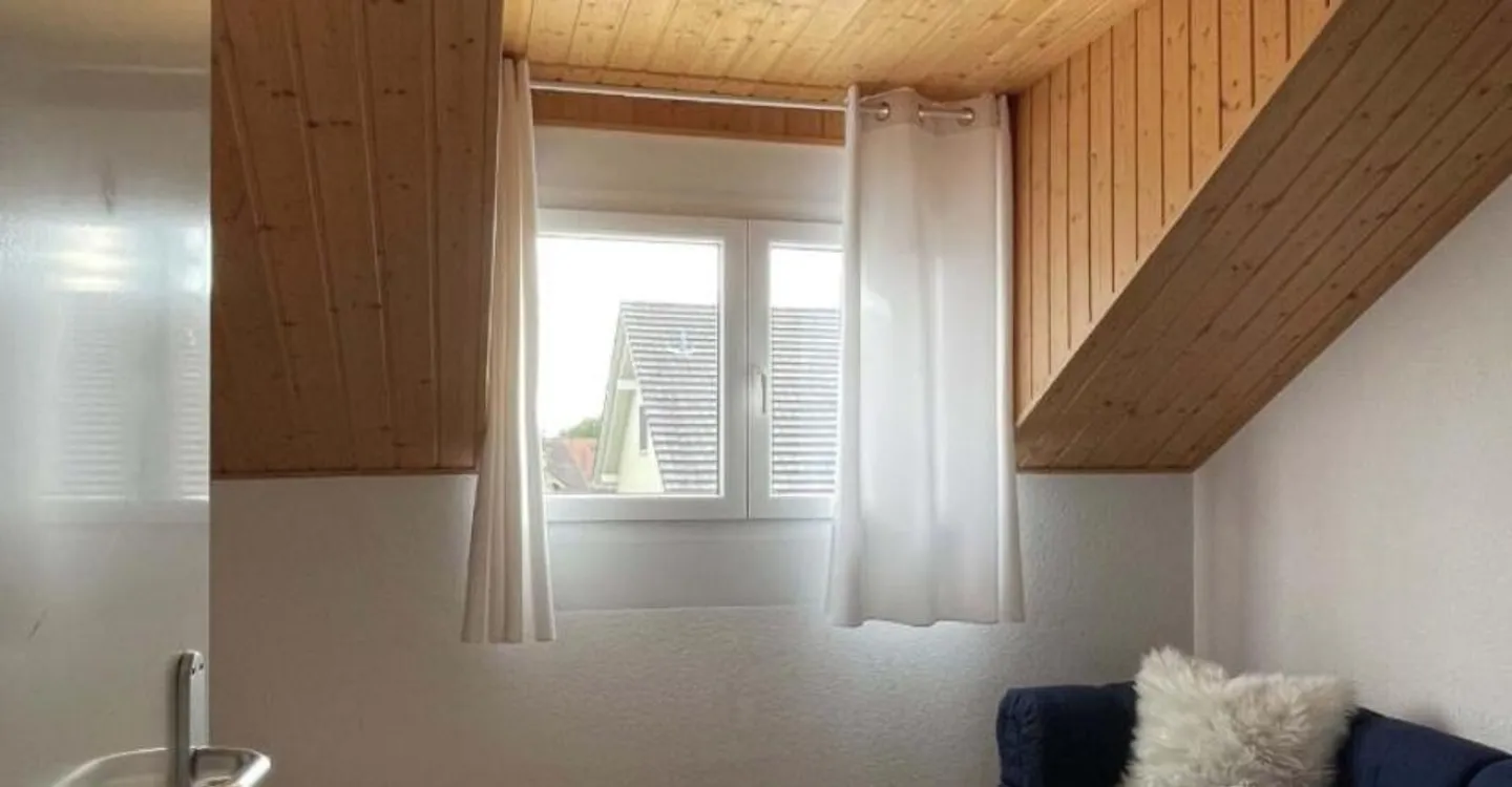 Duplexwohnung im Dachgeschoss mit 5,5 Zimmern in einer grünen Umgebung - Foto 9 von 12