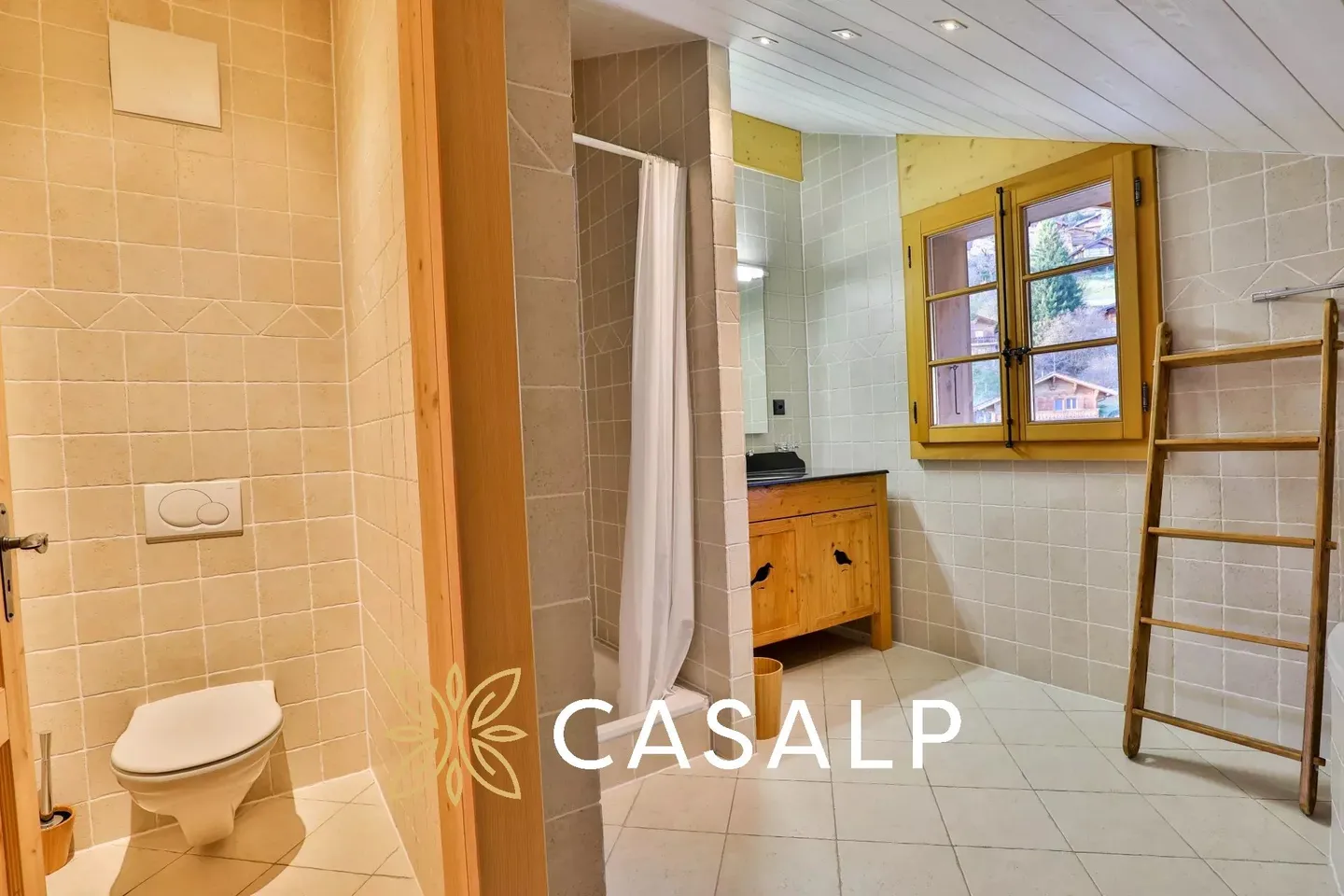 Elegant 6 Room Duplex in a High-End Residence - Photo 16 of 27