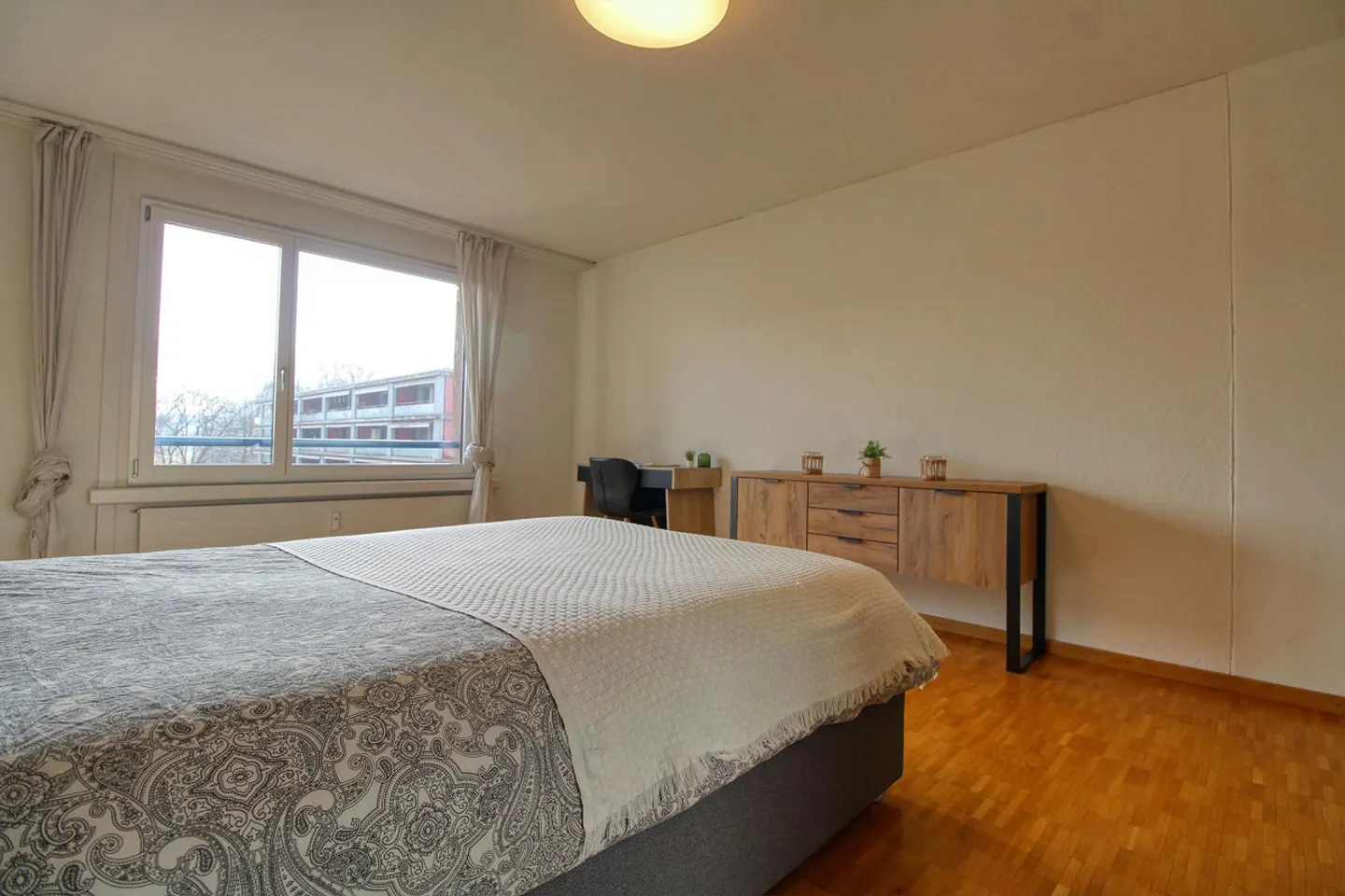 Stanza di coliving elegante a Zurigo - Foto 1 di 17