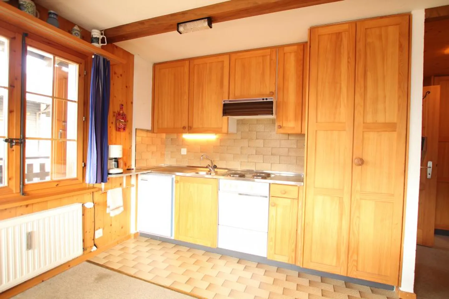 Luminoso e molto spazioso 2.5 locali, vista molto bella - Foto 3 di 9